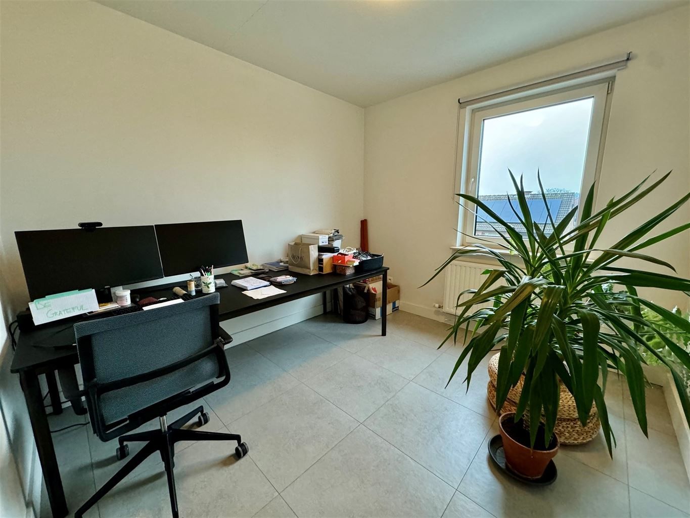 Prachtig duplex-appartement met 3 ruime slaapkamers, groot terras en aparte garage, rustig gelegen nabij het centrum van Maaseik. foto 13