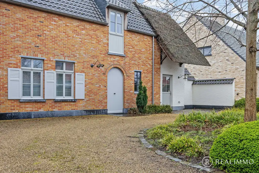 Prachtige alleenstaande woning foto 2