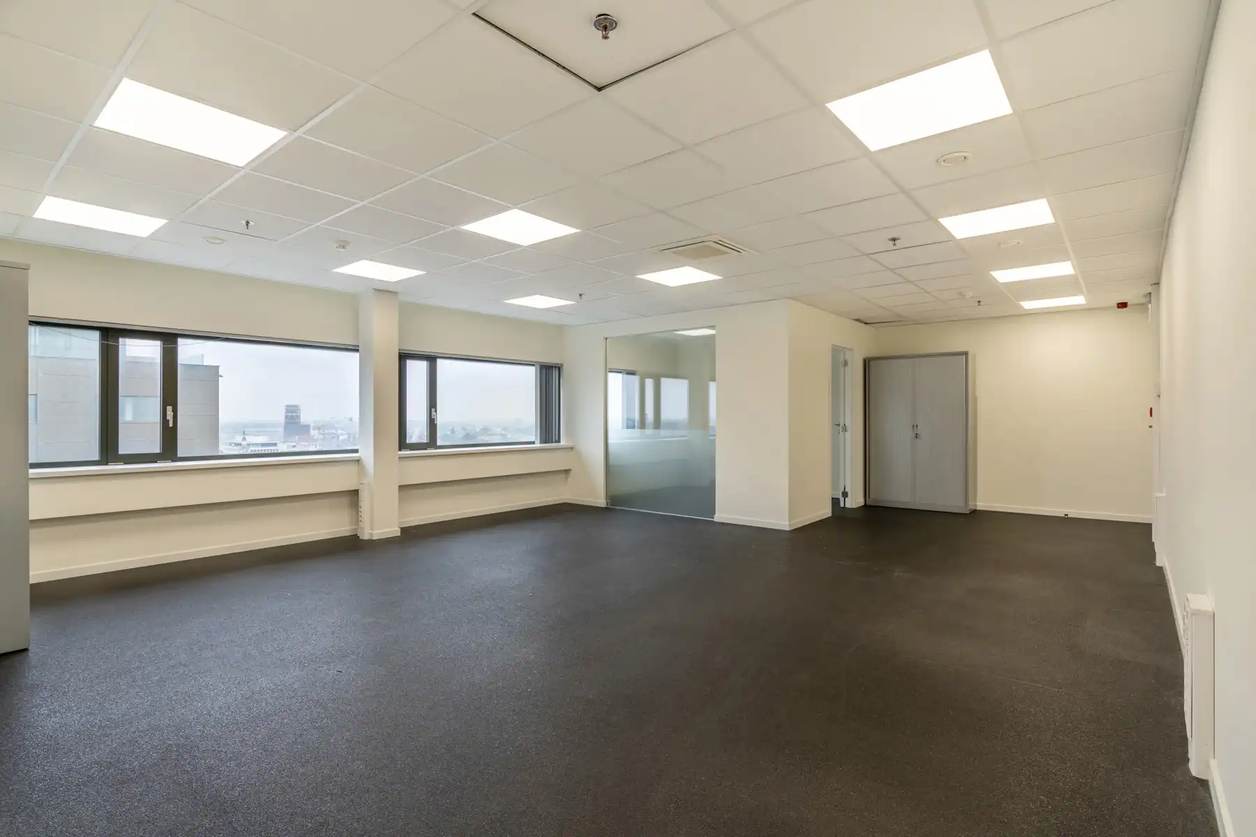 Instapklare kantoorruimte te huur in Radisson Toren foto 6