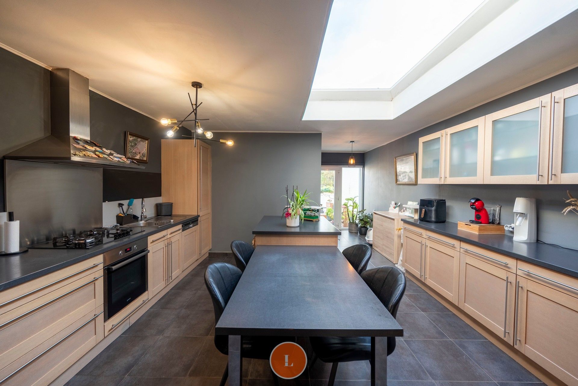 Gezinswoning met 3 slaapkamer en tuin in Wervik. foto 5