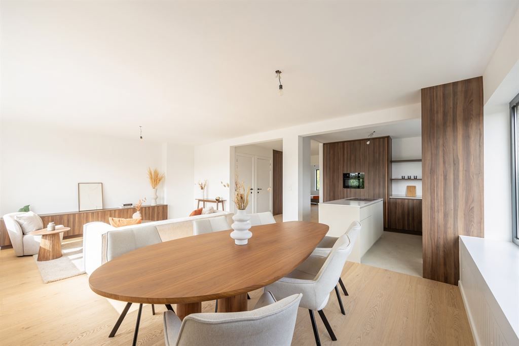 Hoogwaardig gerenoveerd appartement  foto 2