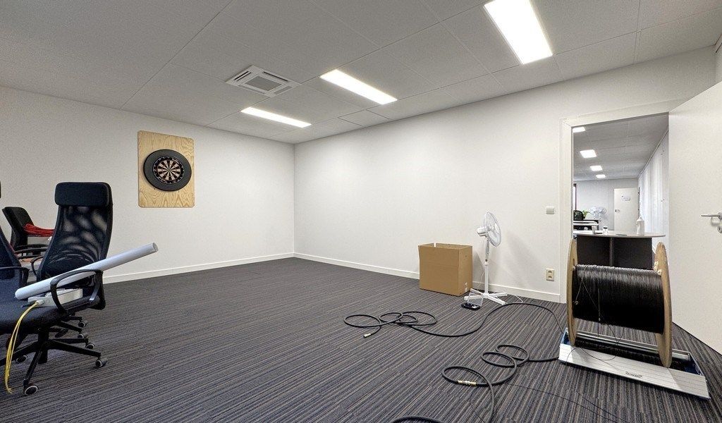 Instapklaar kantoor te huur in industriezone Mechelen-Noord  foto 10