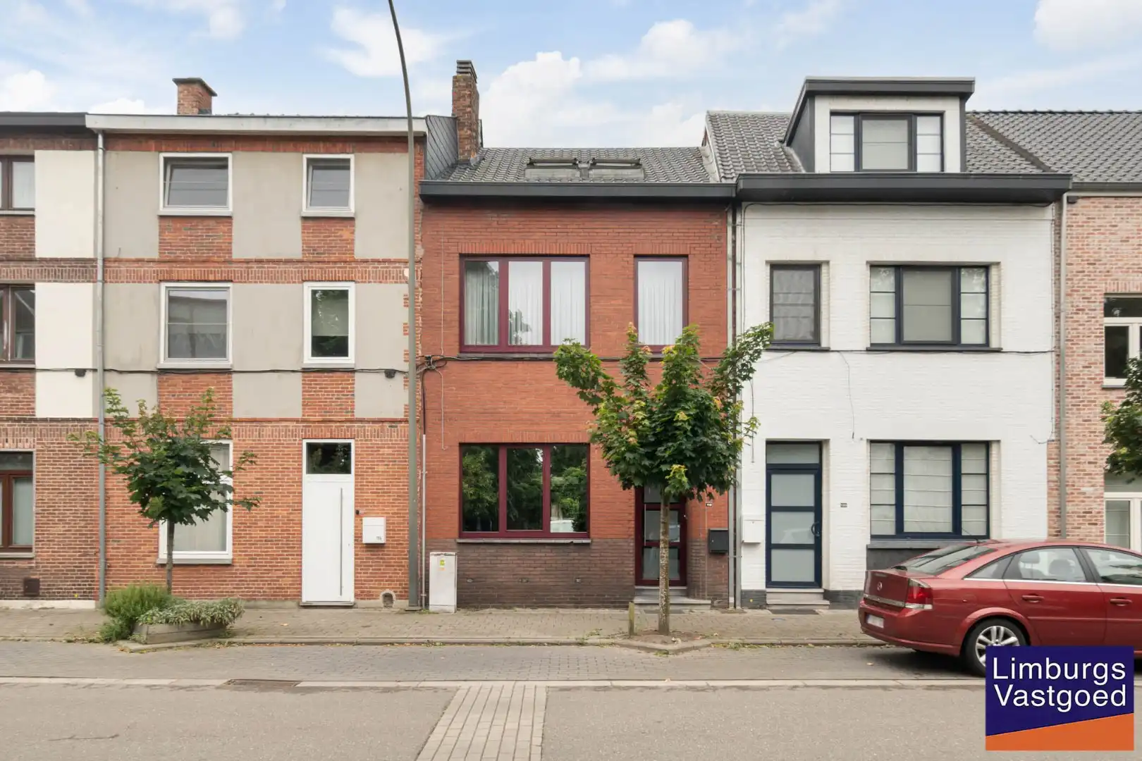 Instapklare stadswoning, 2(3) slpk, met zuidgerichte tuin foto {{pictureIndex}}