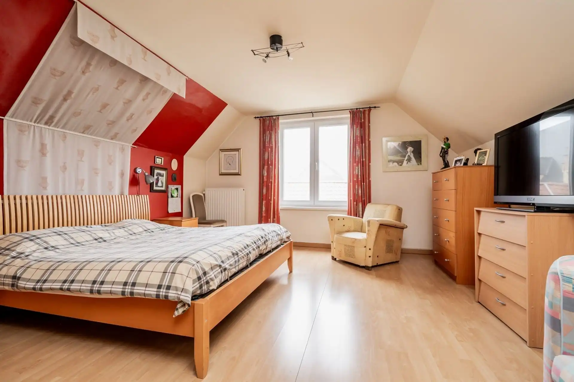 Handel 98 m2 en 62 m2 op 1e verd + duplex appartement op 2e & 3e  foto 22