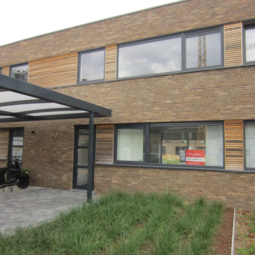 Mooie woning in rustige buurt met tuin en carport foto 13