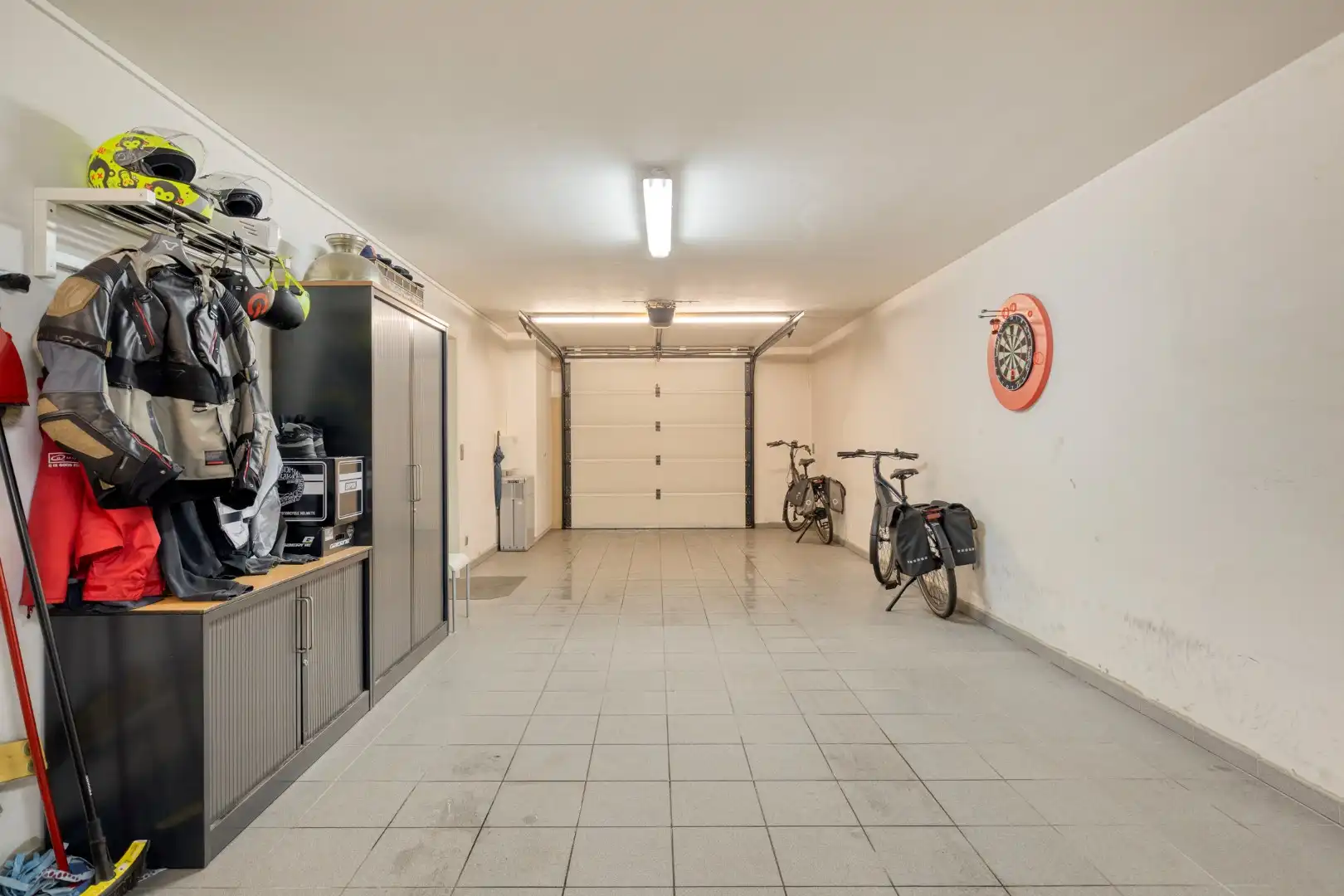 Instapklare bel-etagewoning met dubbele garage en tuin in het centrum van Retie foto 32