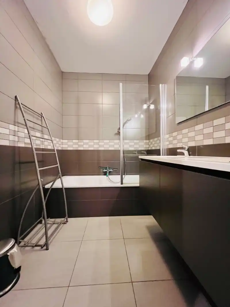 Ruim 3-kamer appartement met groot terras in het centrum van Wenduine foto 18