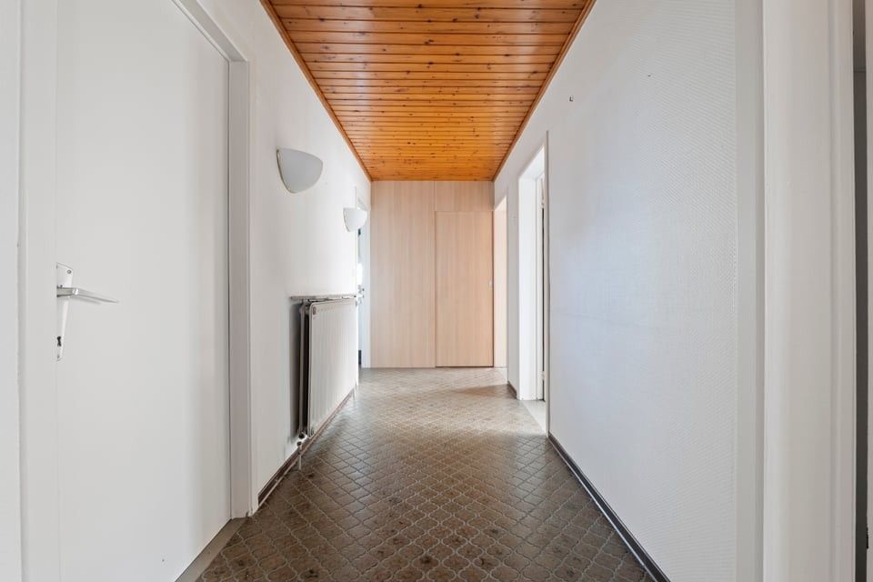 TE RENOVEREN BUNGALOW MET 3 SLAAPKAMERS, RUSTIGE LOCATIE foto 8