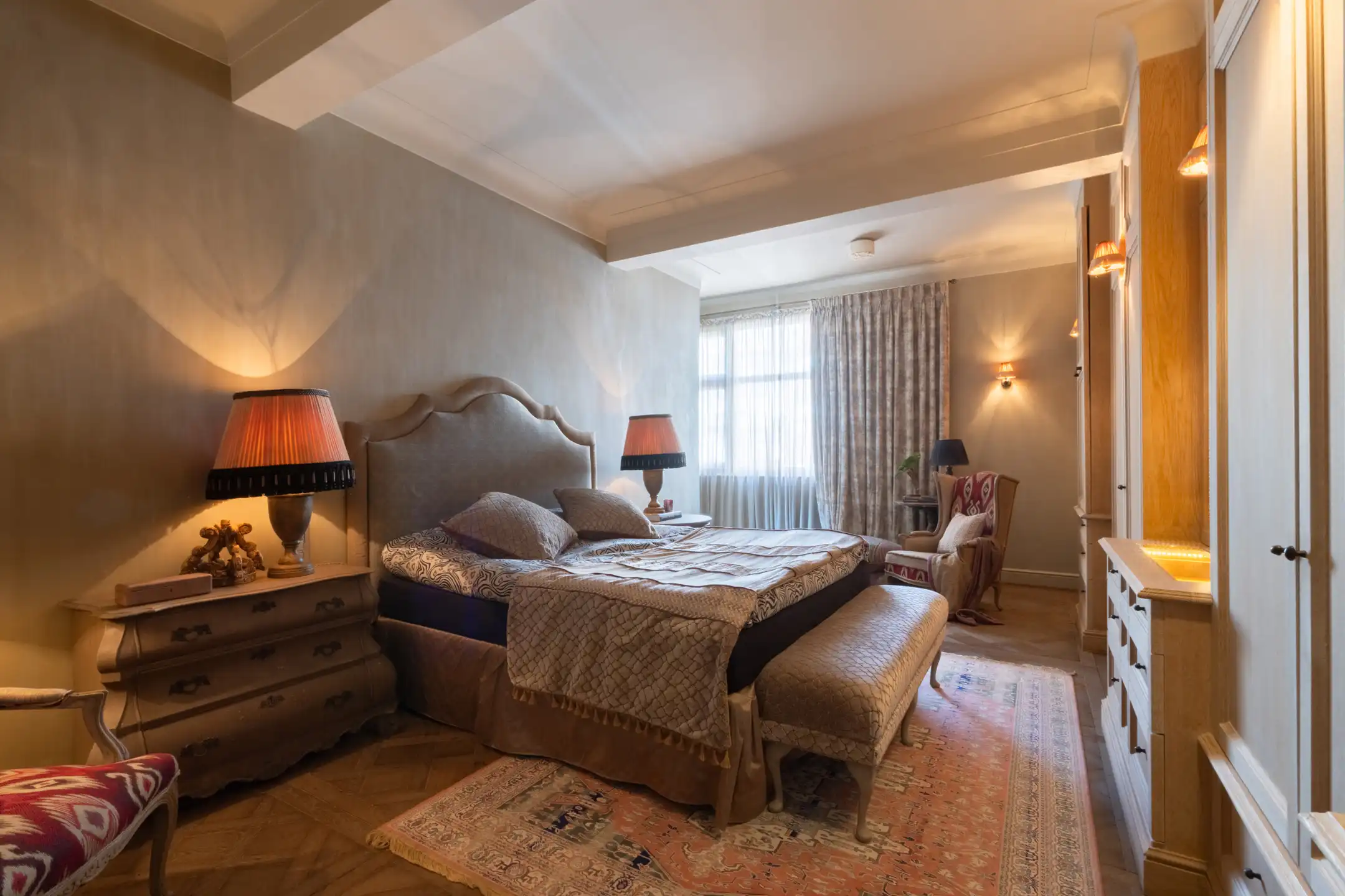 ANTWERPEN - Volledig gerenoveerd appartement foto 4