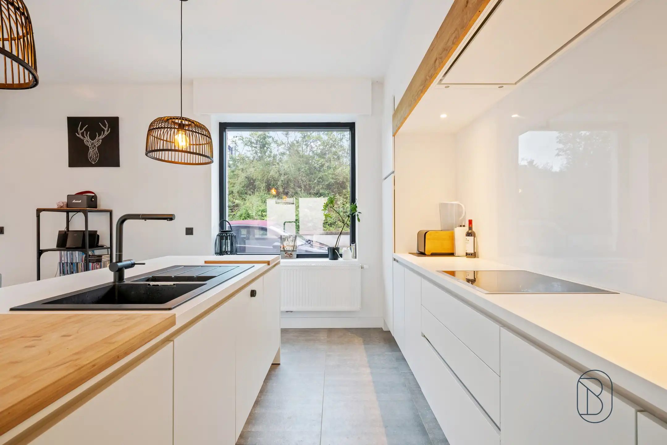 Instapklare woning met 3SLK, zonnige buitenruimtes en garage foto 8