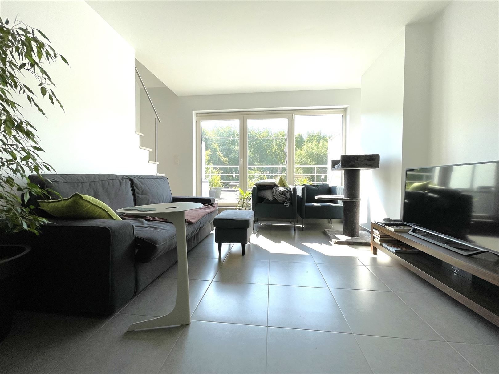 Instapklaar recent appartement met 2 slps en terras foto 2