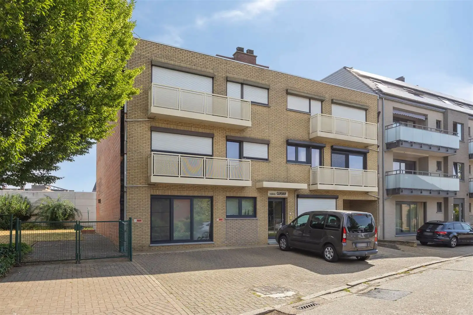 TE KOOP: Verzorgd appartement met 2 slaapkamers en ondergrondse staanplaats in hartje Heusden! foto 2
