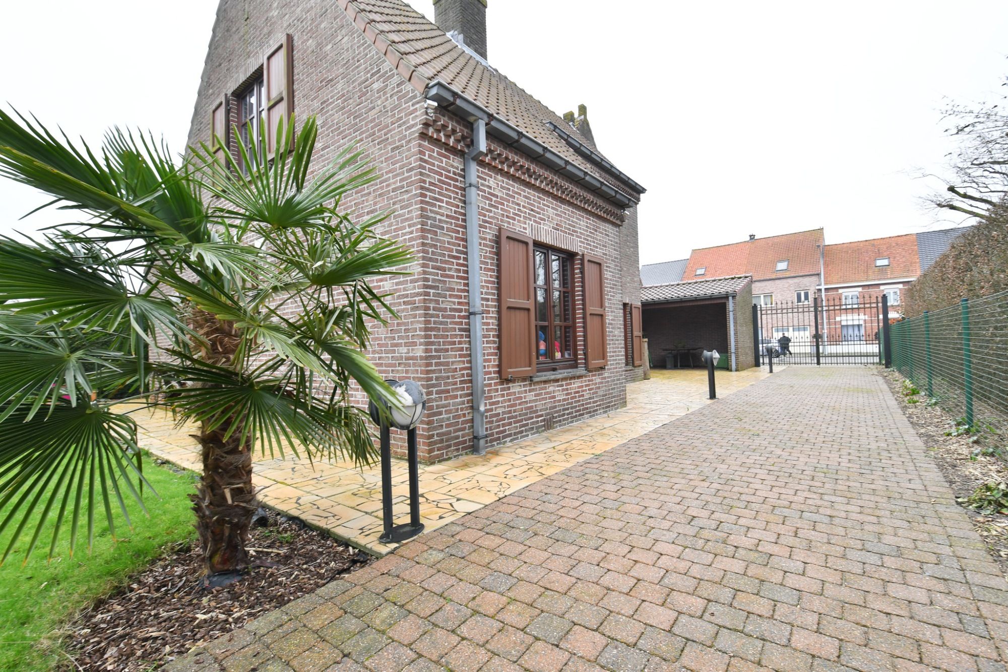 RUIME woning met grote tuin & tal van mogelijkheden op gunstige ligging foto 7