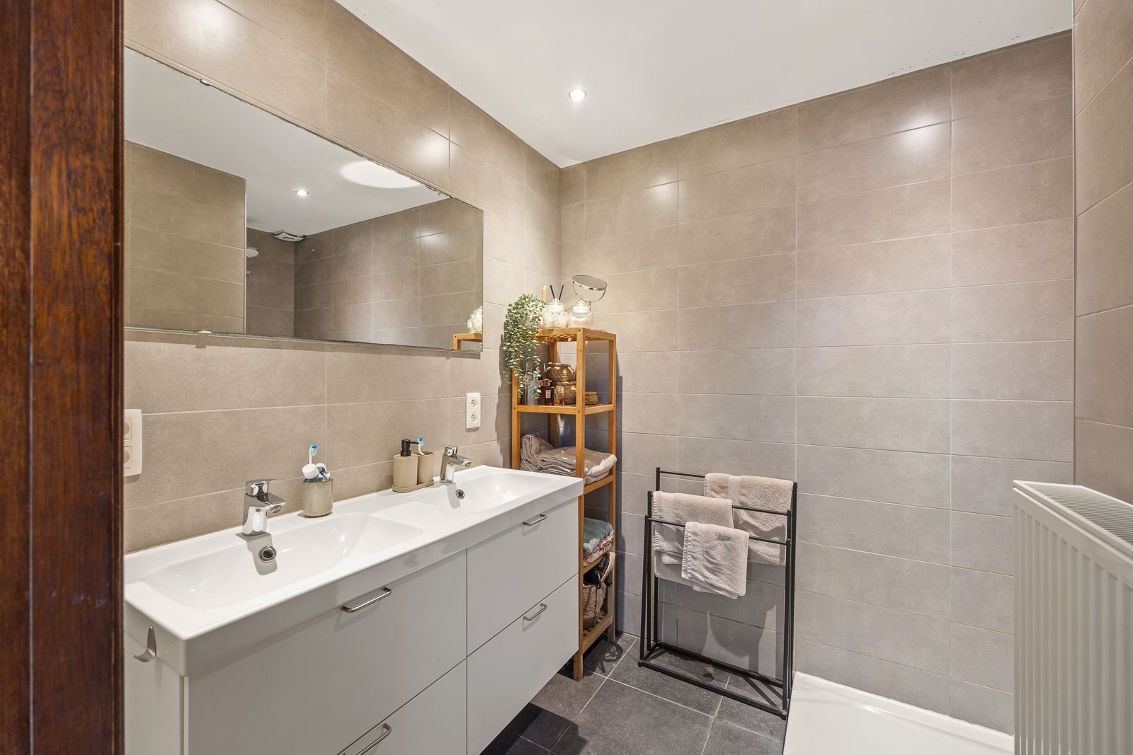 Gezellig wonen in een rustige straat in Berendrecht! foto 8