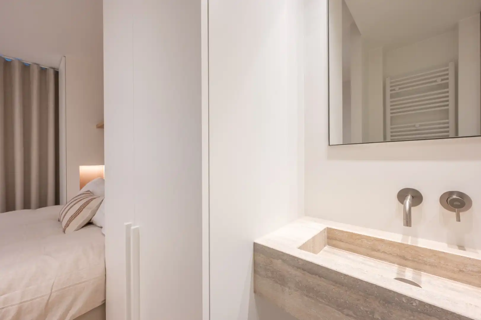 Gerenoveerd appartement met 3 slpks. aan het Rubensplein foto 18