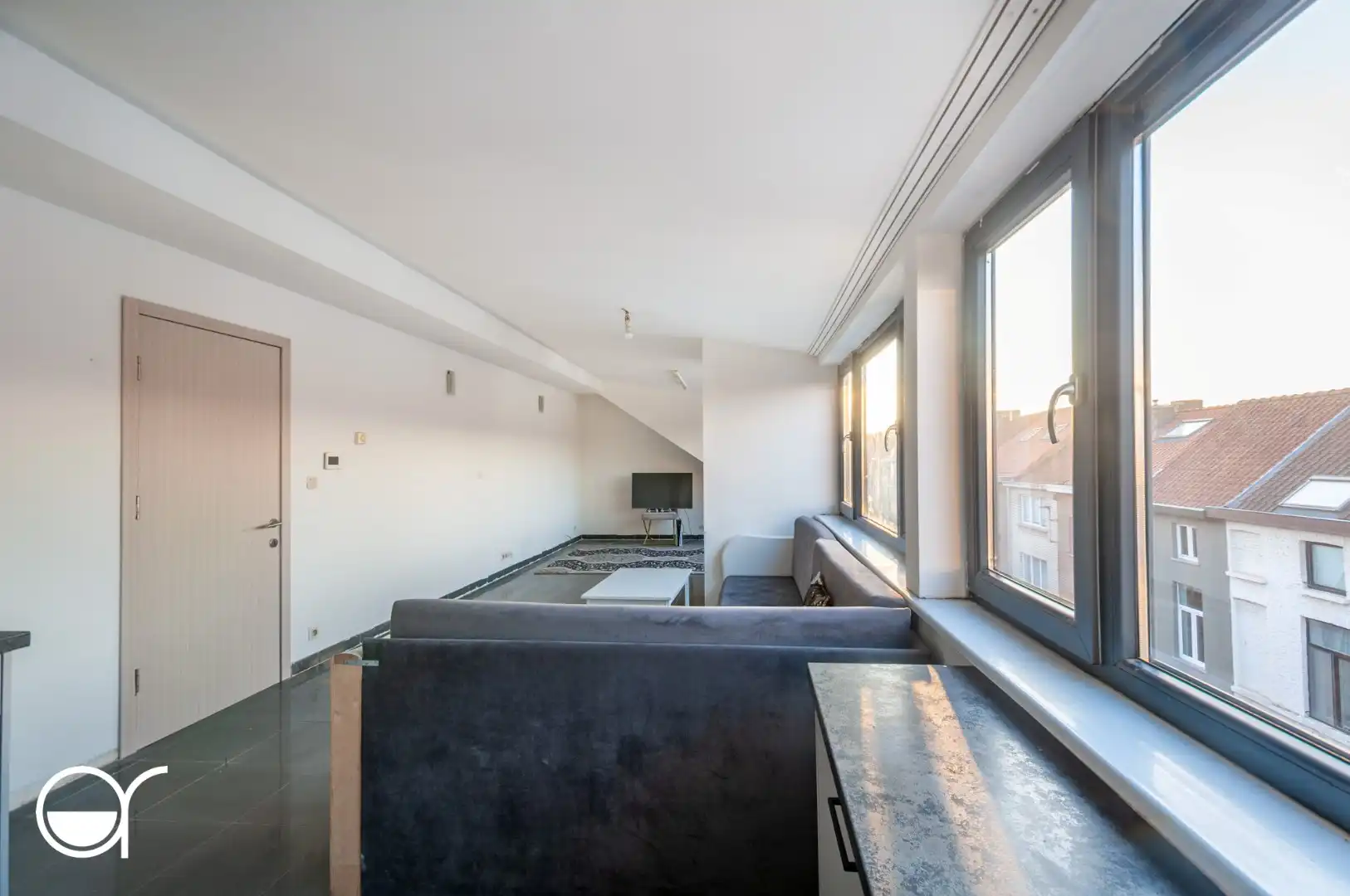 Centraal gelegen 2- slaapkamerappartement aan het nieuw gerechtshof foto 8