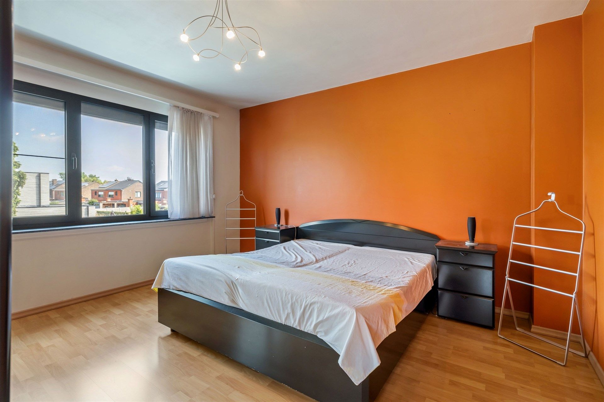 Instapklare gezinswoning met 3 slaapkamers nabij het centrum foto 27