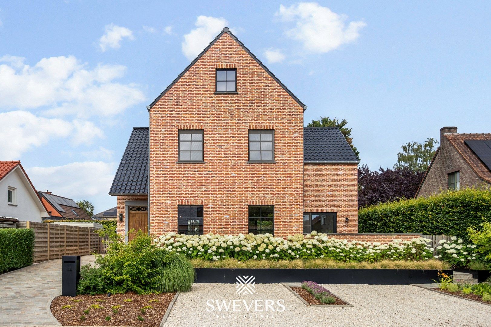 Prachtige recente gezinswoning (256m²) op een gegeerde locatie in Heusden-Zolder foto 33