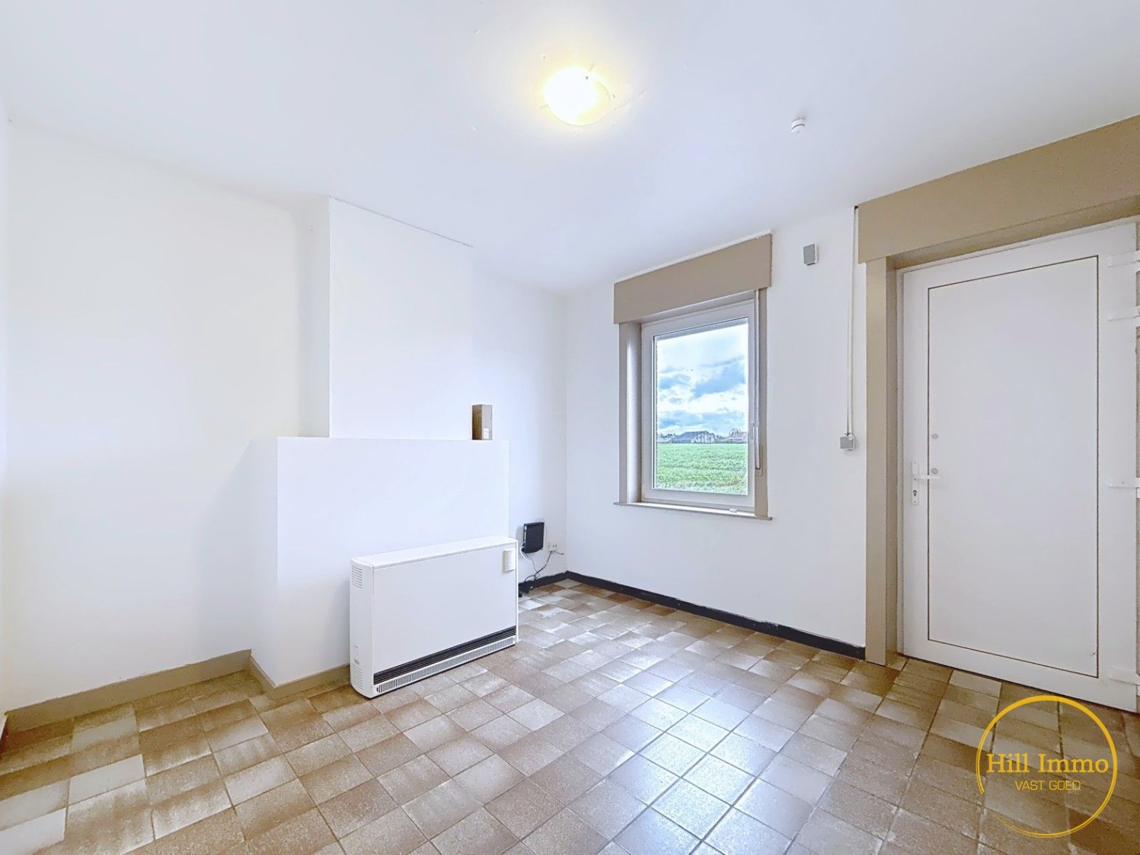 Te huur: Rustig gelegen halfopen woning met prachtig uitzicht foto 2