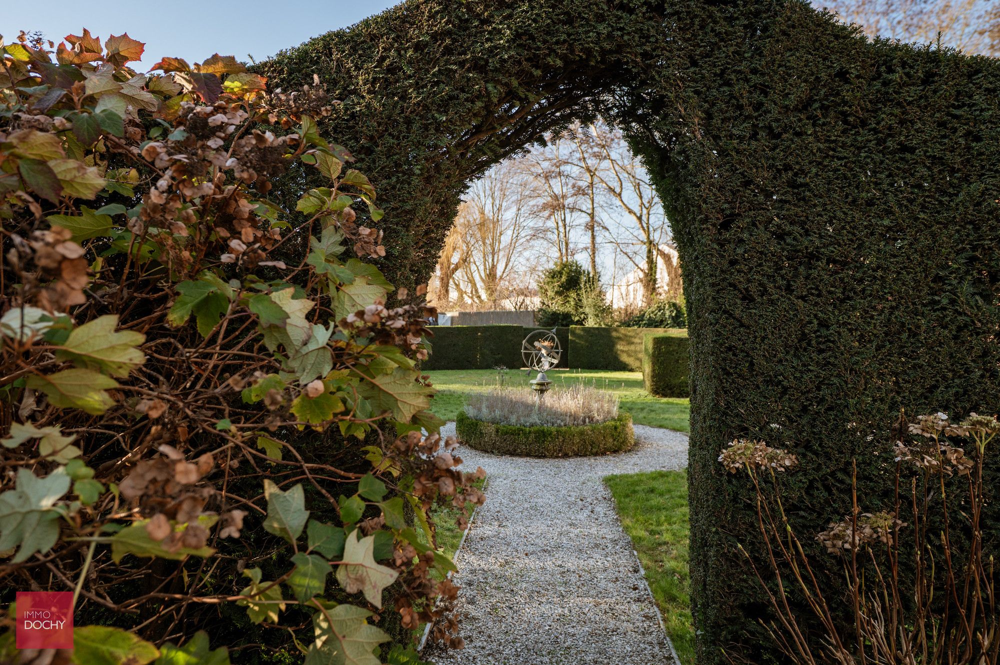 Zeer rustig en residentieel gelegen verzorgde villa foto 16