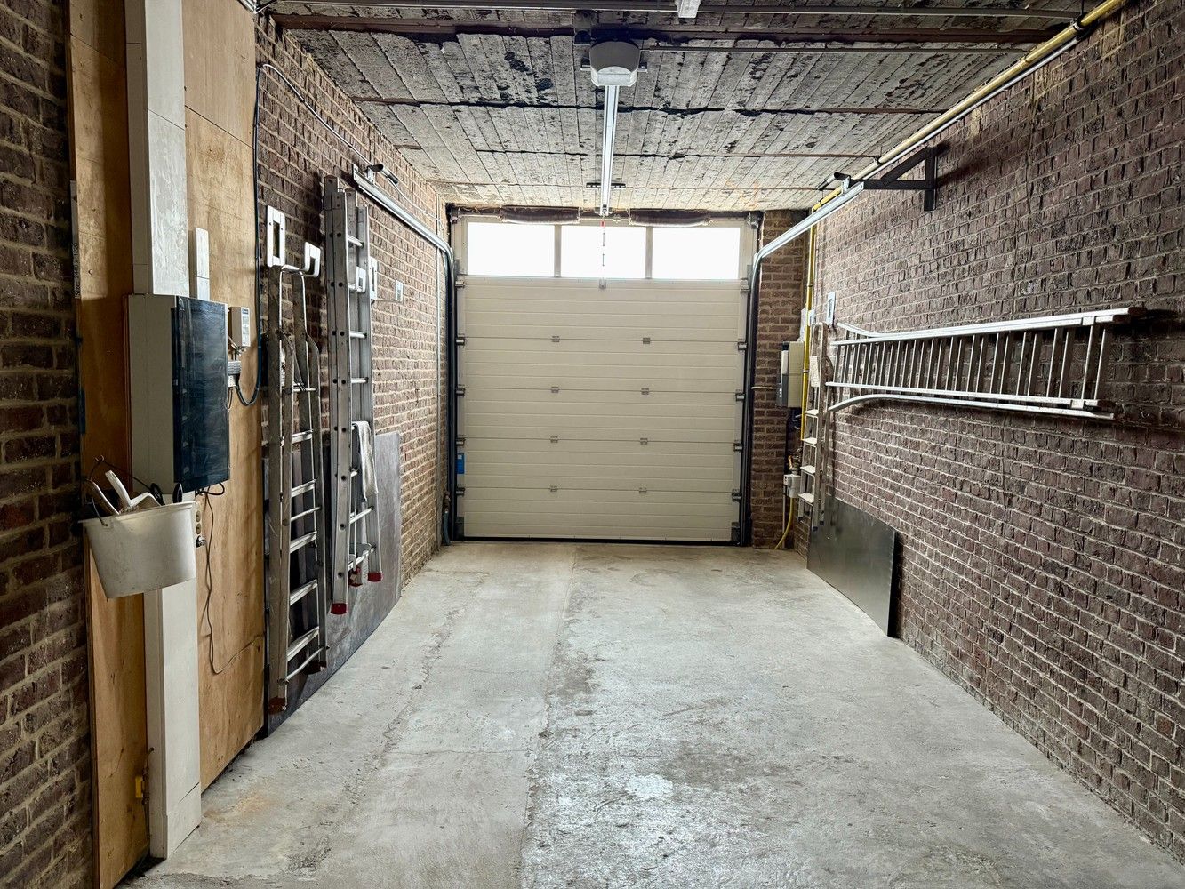 Zeer ruime woning met 5 slaapkamers! foto 26
