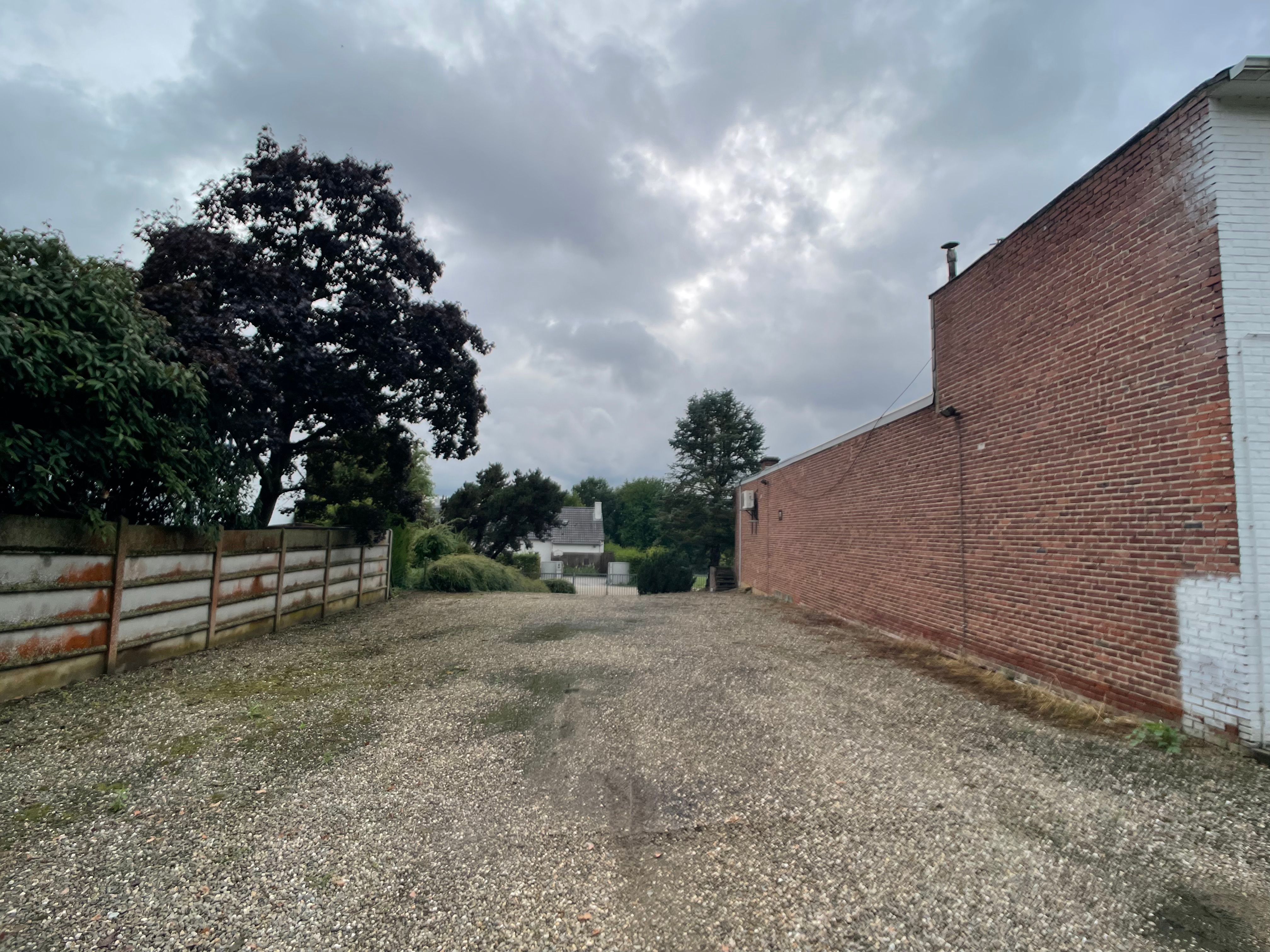 Projectgrond gelegen op een zeer gunstige locatie. foto 6