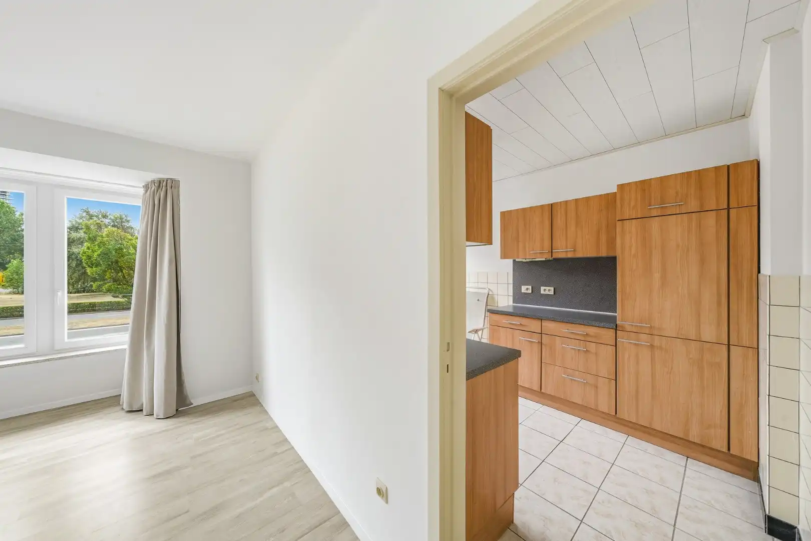 Instapklaar appartement met 2 slaapkamers te Oostende foto 4