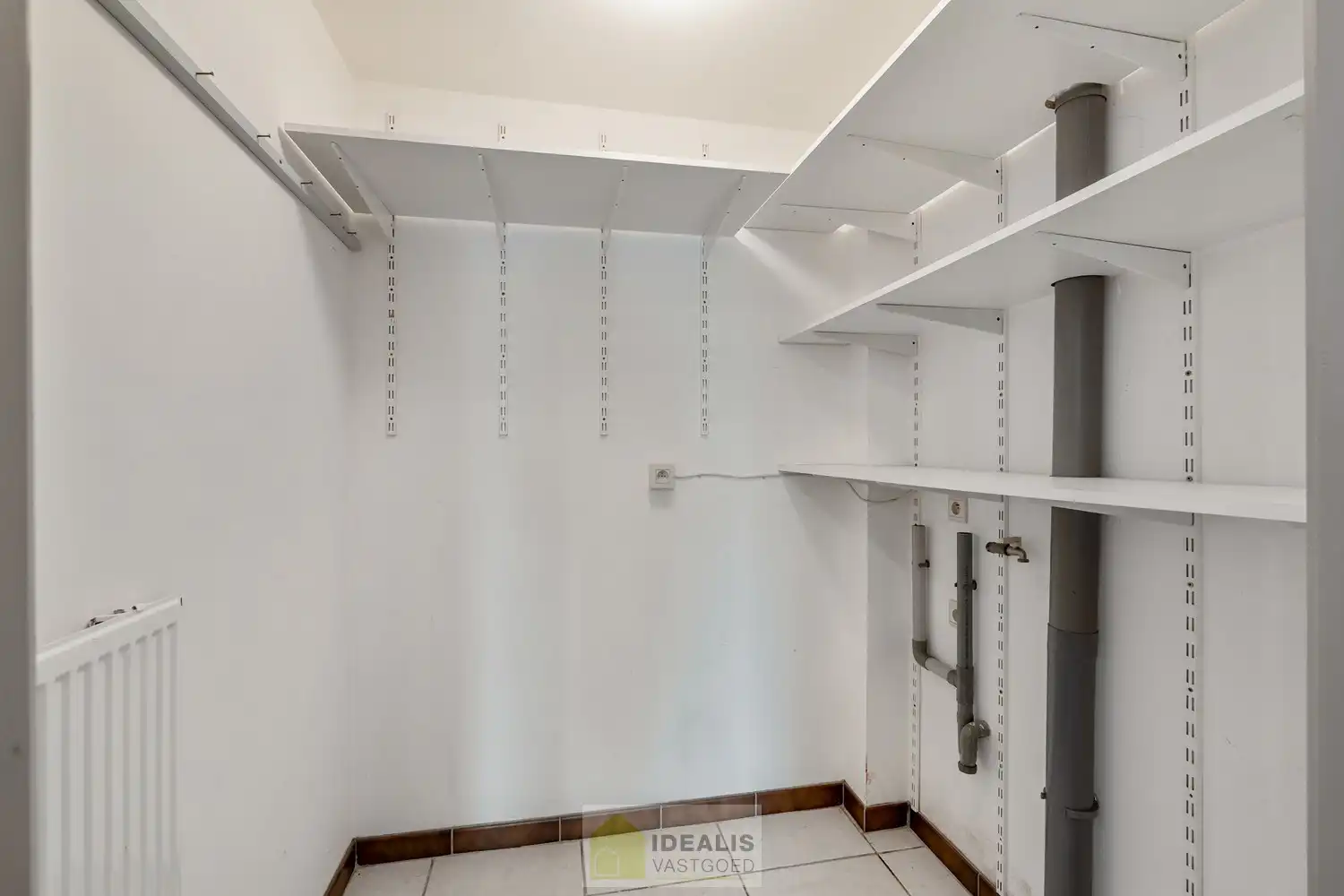 IDEALIS VASTGOED – GELIJKSVLOERS APPARTEMENT GELEGEN OP UITERST CENTRALE LOCATIE TE HECHTEL-EKSEL foto 17