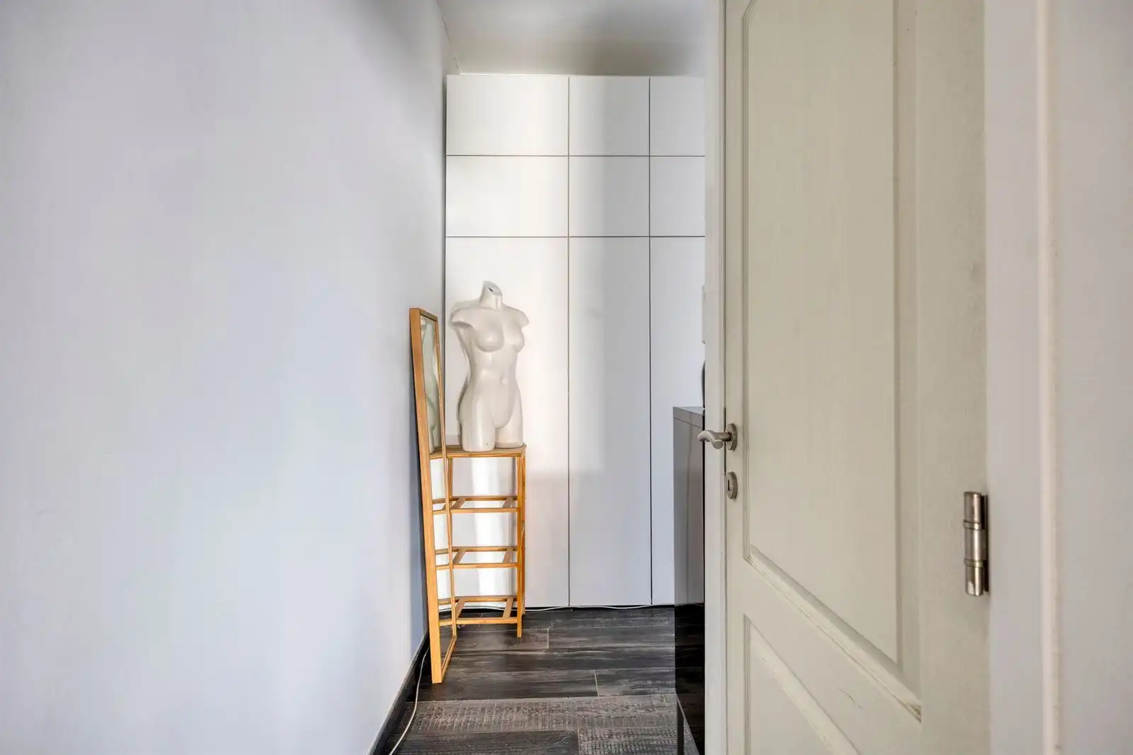 Ruim appartement te koop met 2 slaapkamers foto 10