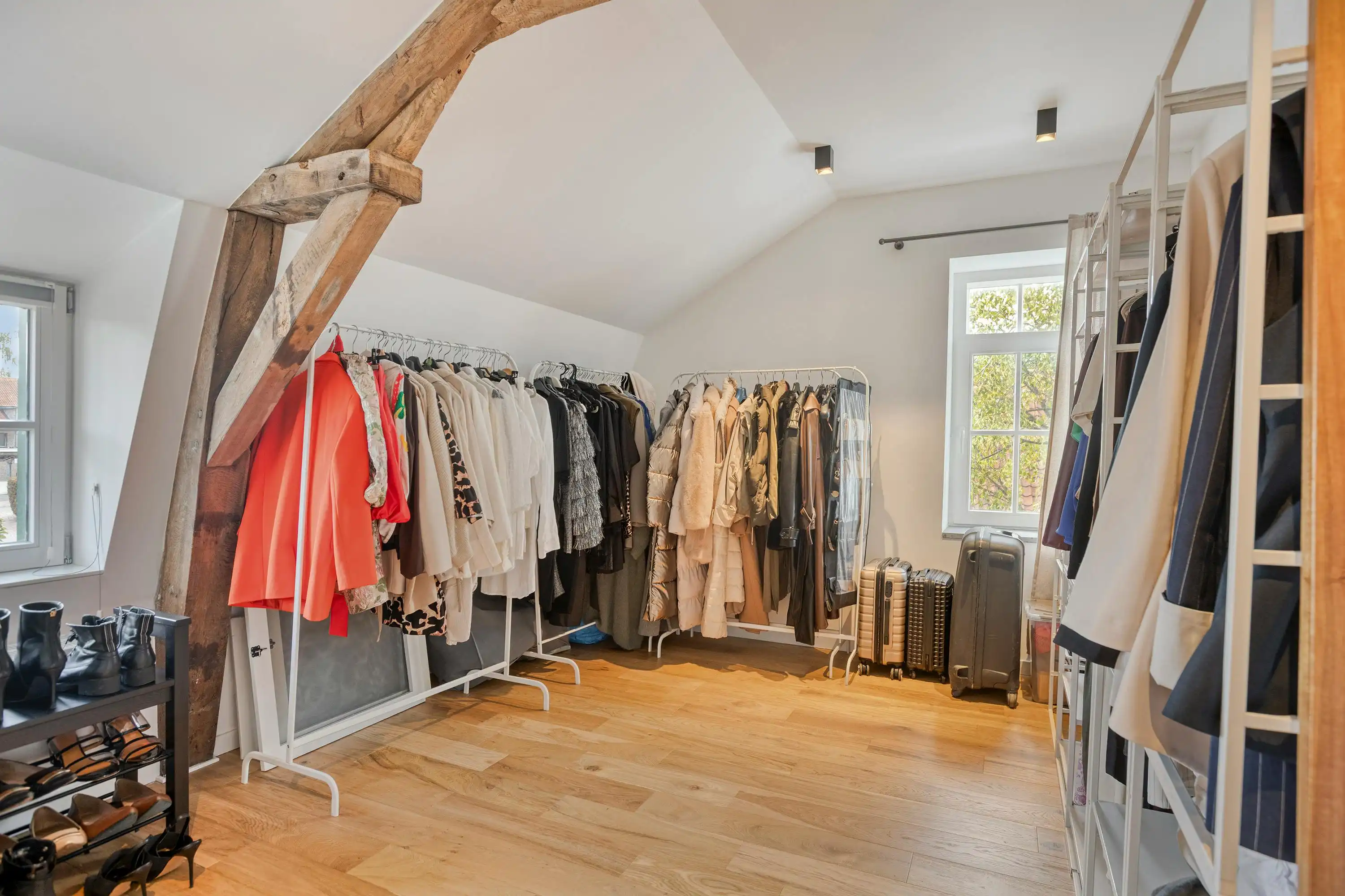 Een gerenoveerd meesterwerk in hartje Hansbeke foto 16
