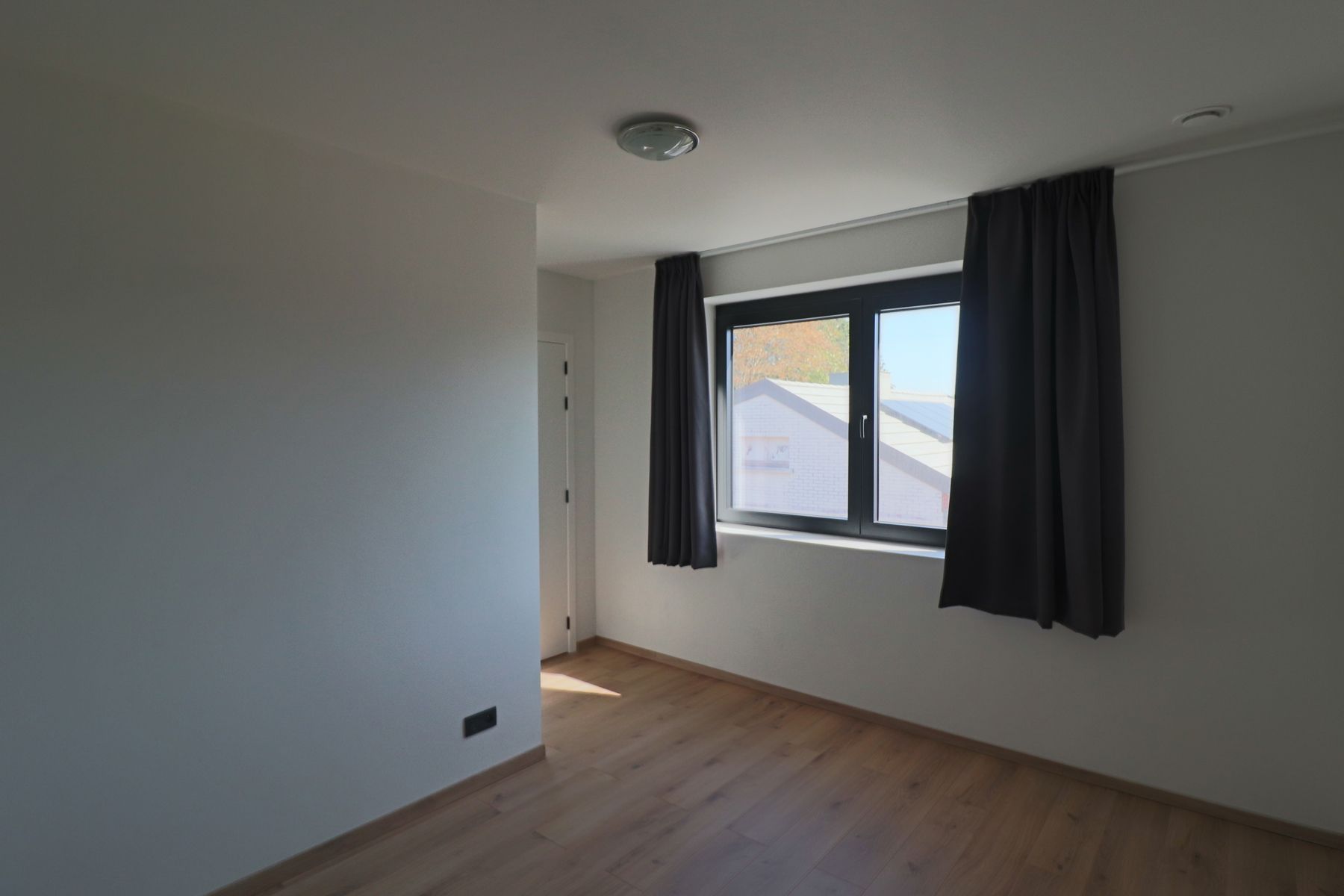 Energiezuinige nieuwbouwwoning (E12) met 3-4 slaapkamers en tuin met tuinberging. foto 21