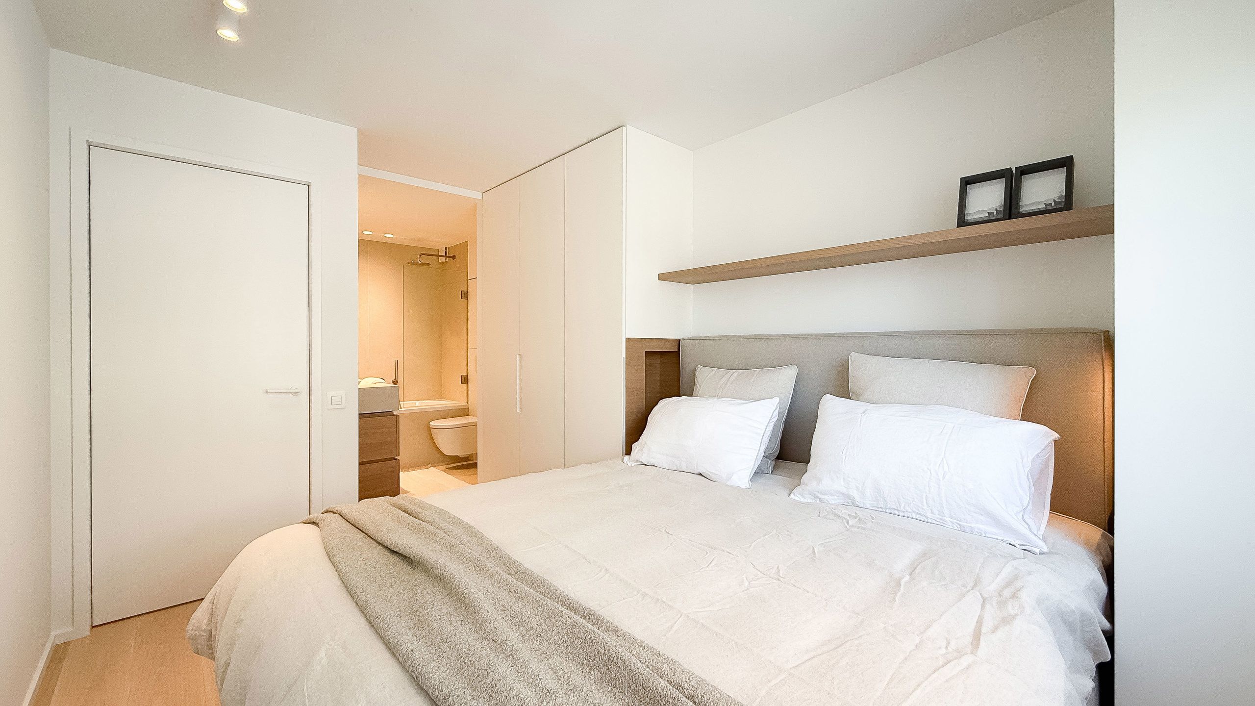 Volledig gerenoveerd appartement / Gemeubileerd / met garage foto 29