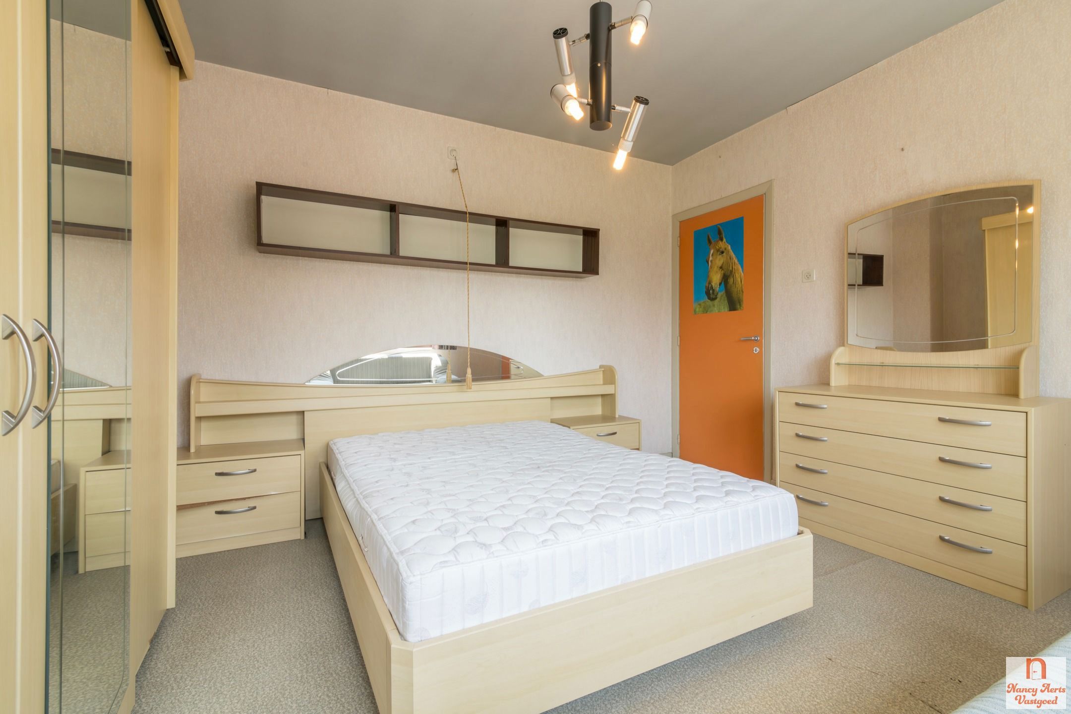 Charmante woning met grote tuin en renovatiemogelijkheden foto 22