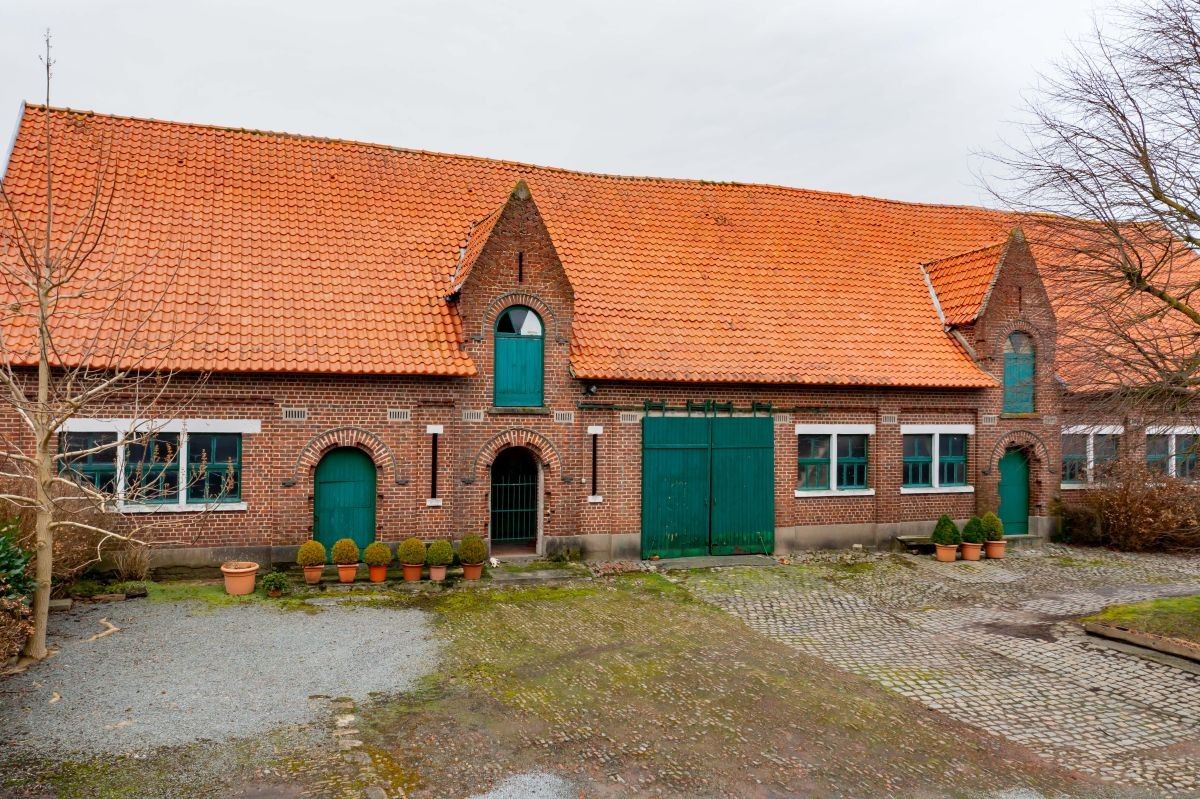 Prachtige historische hoeve te koop in centrum van Herzele foto 3