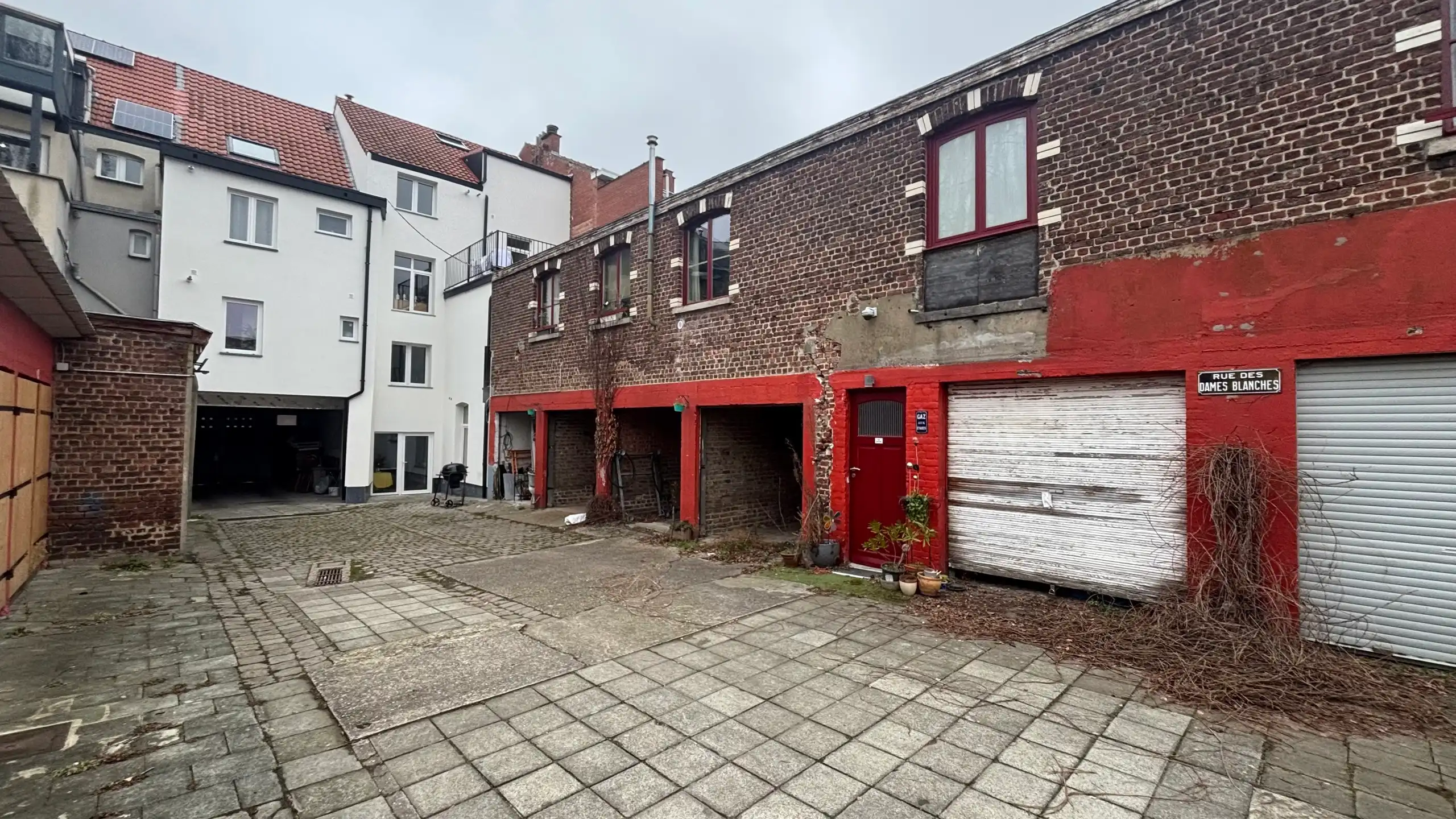 SET VAN 7 GARAGES, IDEAAL ALS INVESTERING foto 3