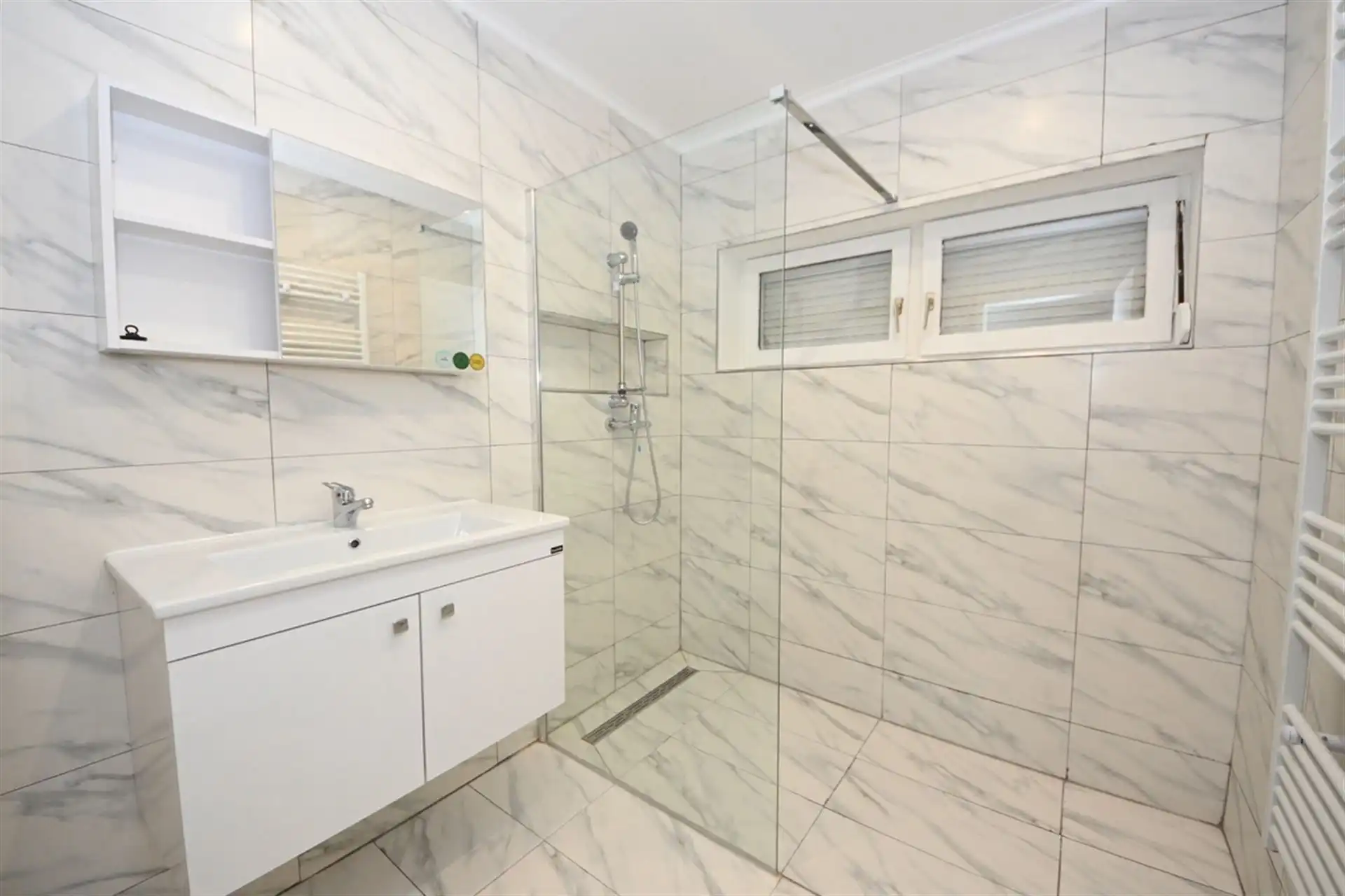 Woning met 3 slaapkamers en tuin.  foto 13