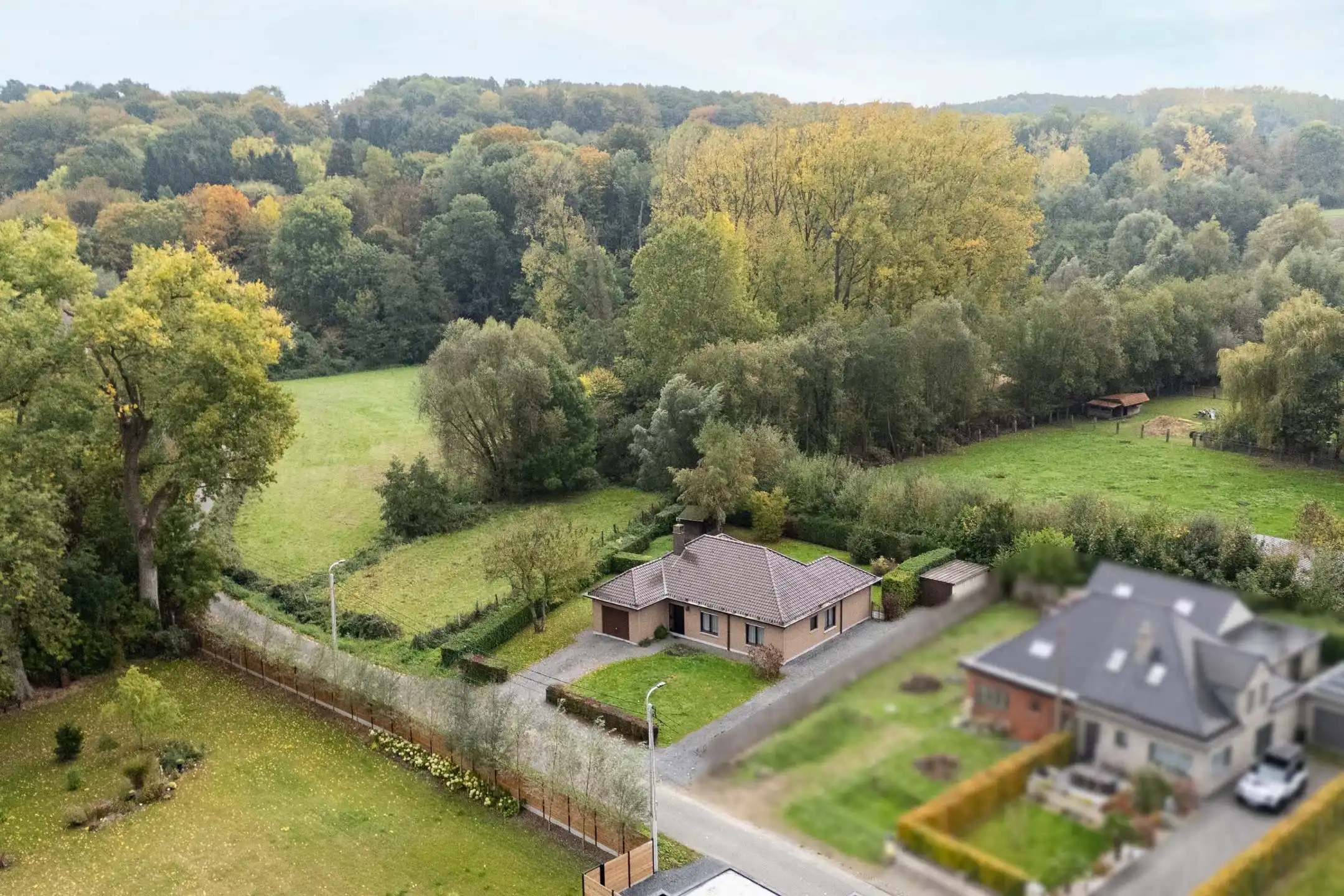 Solide gelijkvloerse woning op een heel goede locatie! foto 2