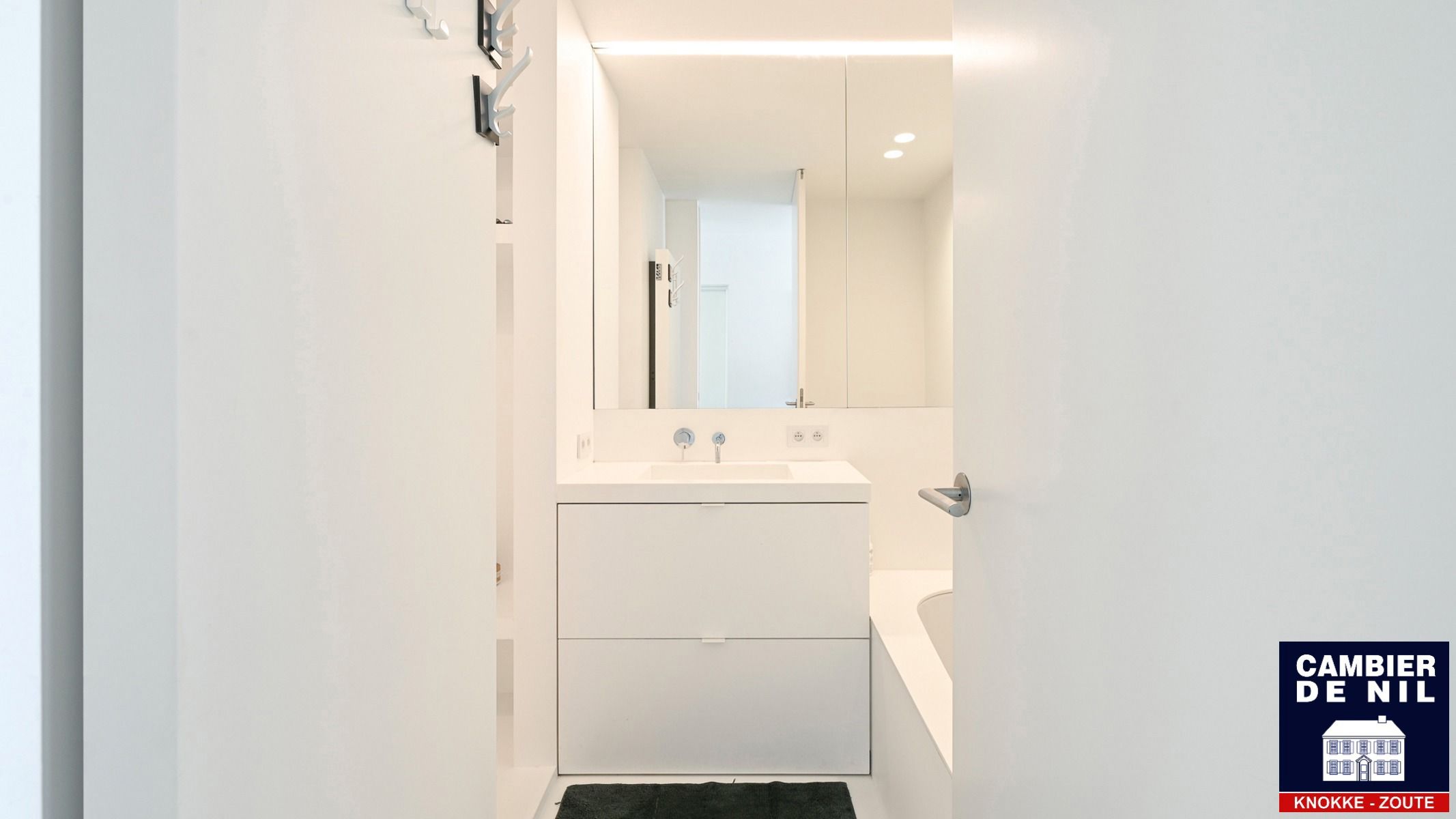 Prachtig hoekappartement met panoramische zichten foto 25