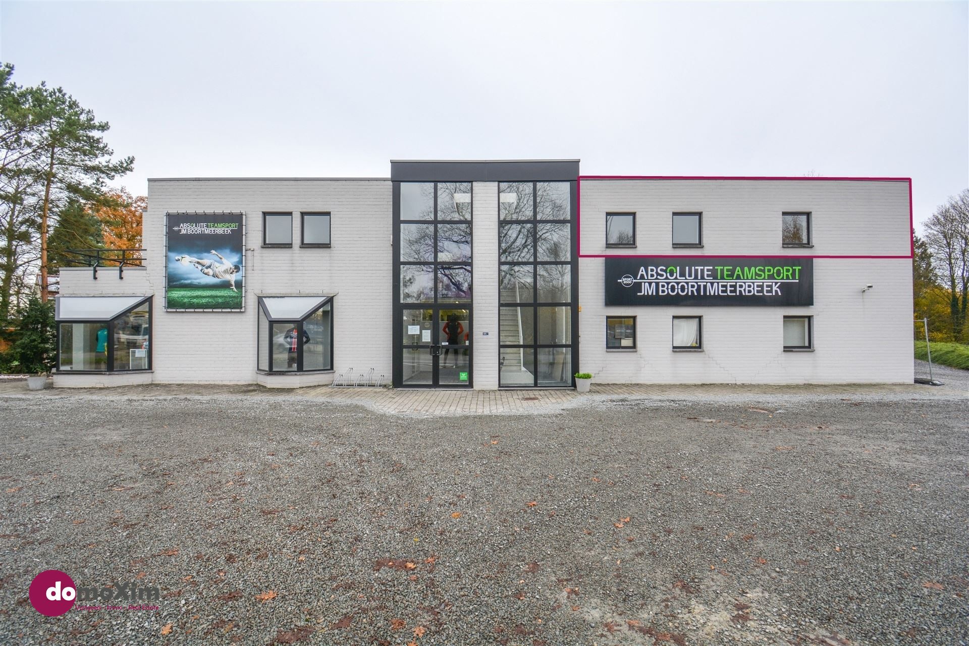 Recent gerenoveerd appartement met 2 slaapkamers in Boortmeerbeek foto {{pictureIndex}}