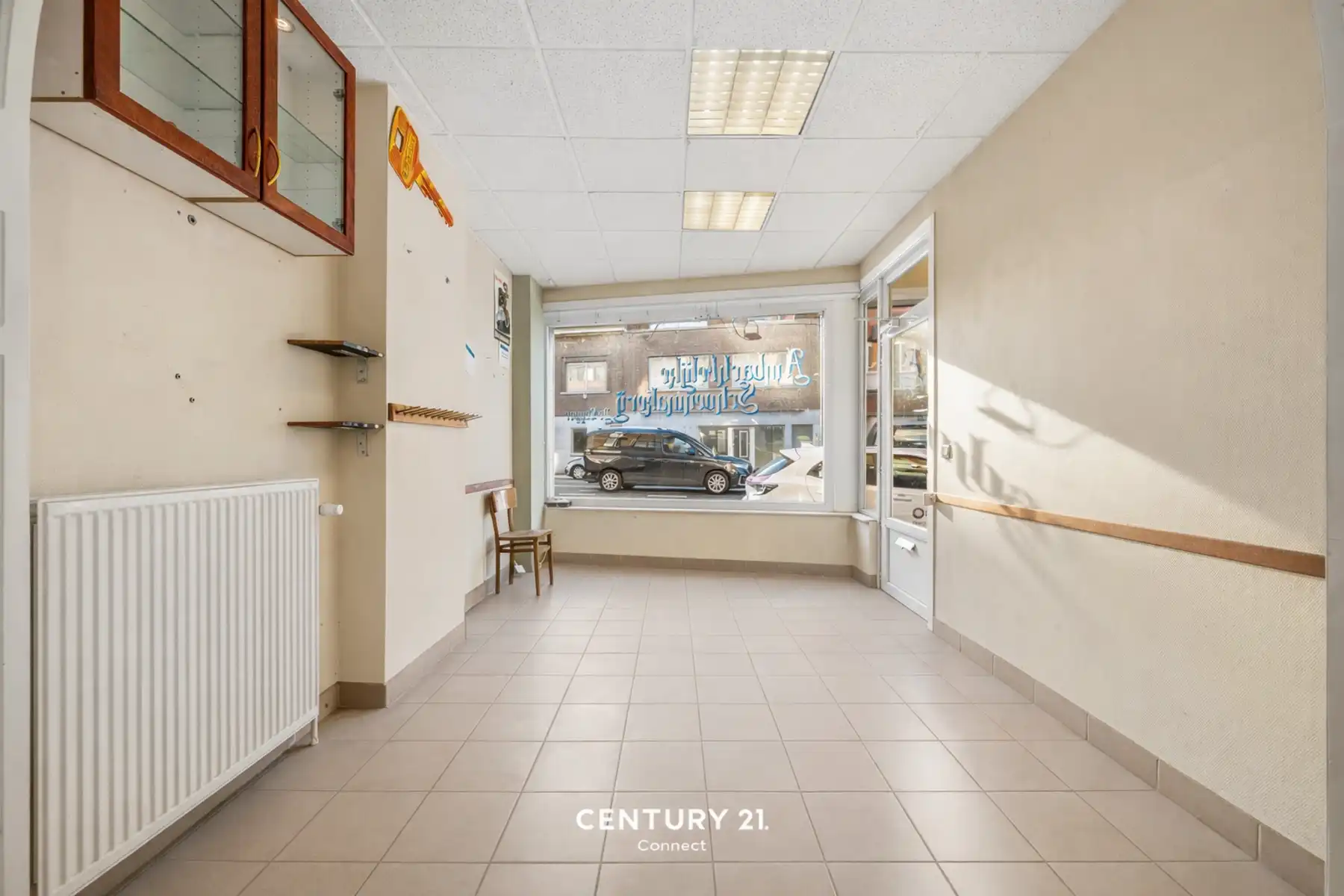 Handelsgelijkvloers met kelderopslagruimte foto 3