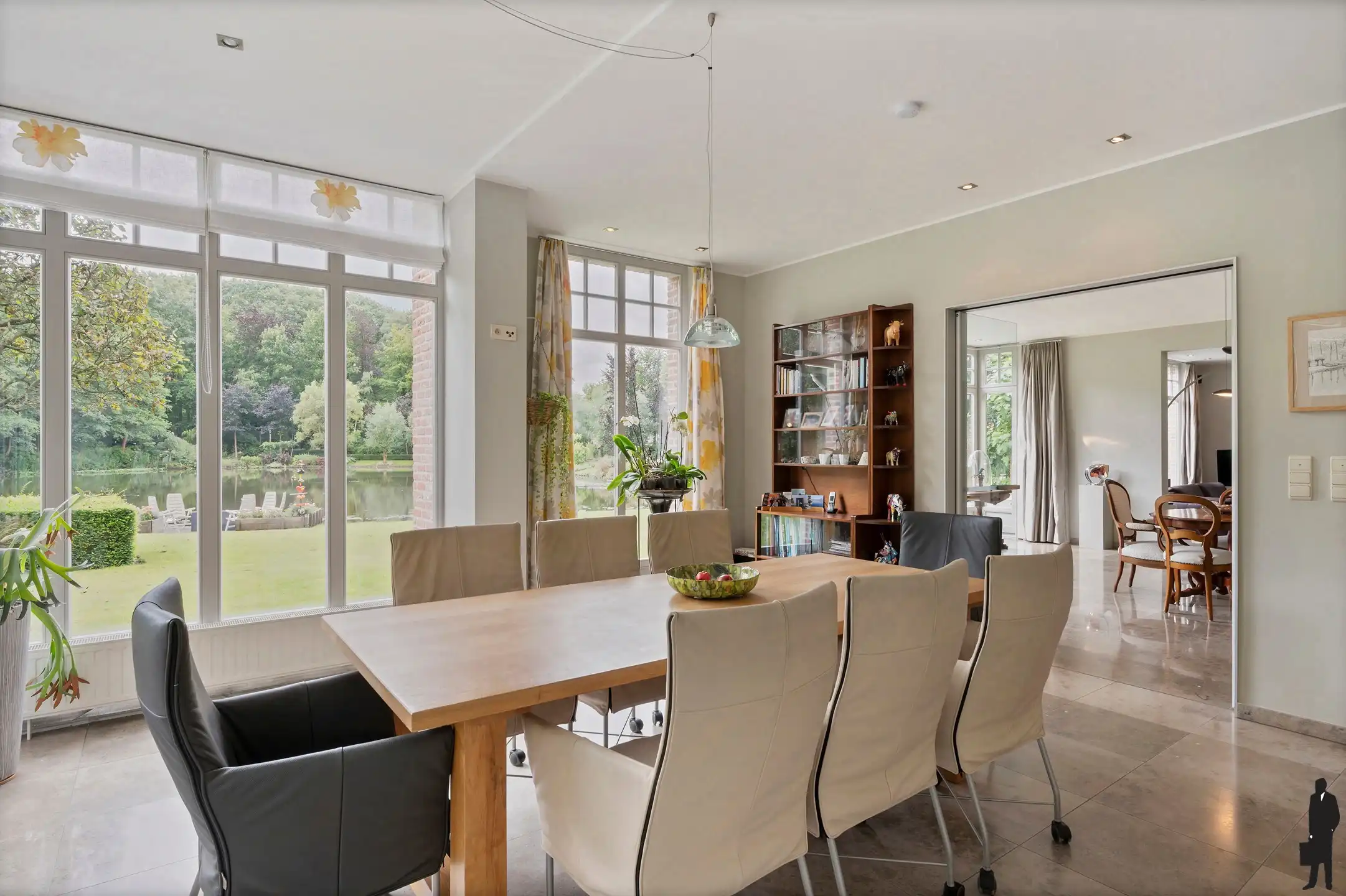 Unieke villa op een parkdomein van ca. 9.847 m²! foto 17