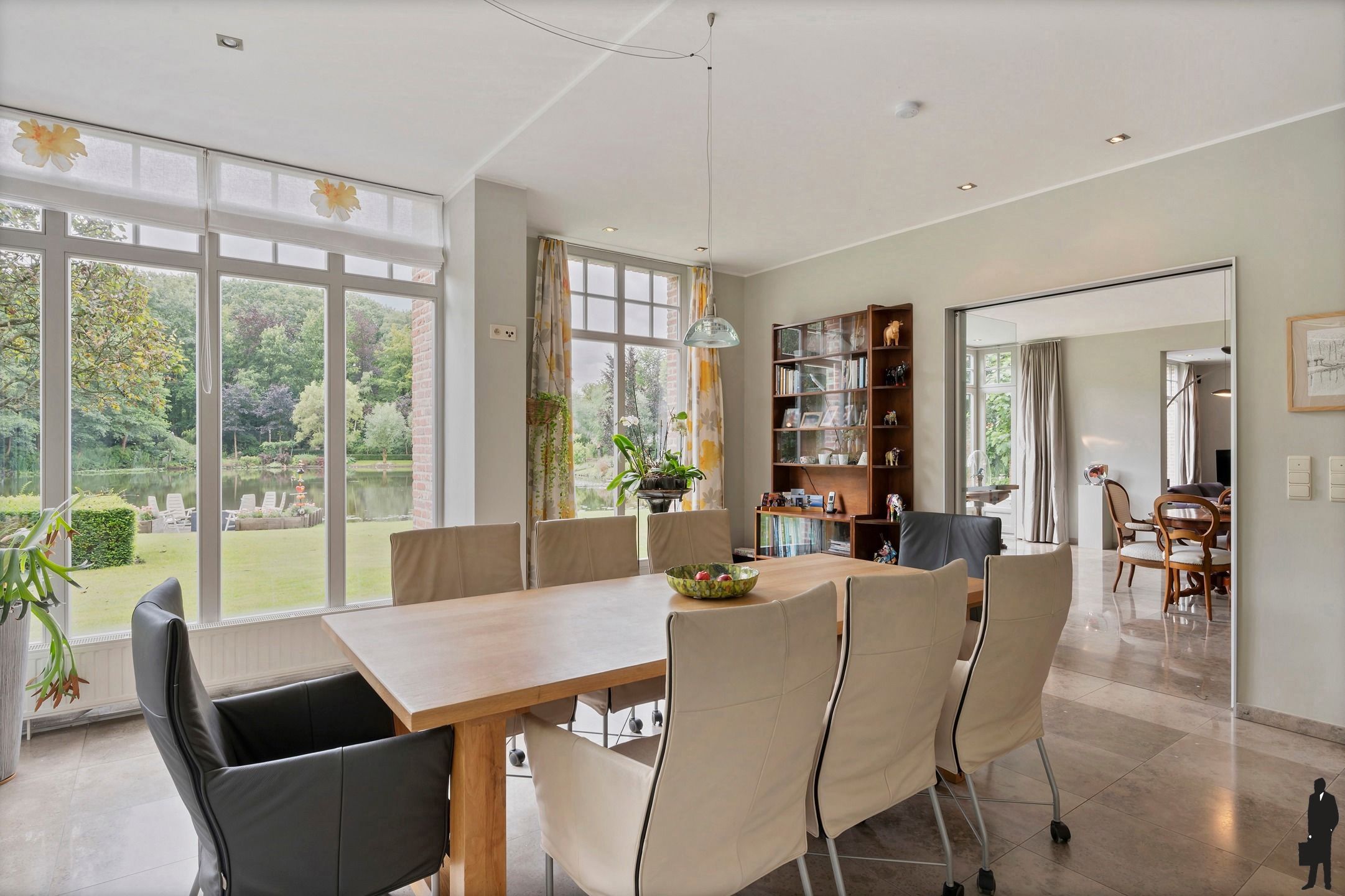 Unieke villa op een parkdomein van ca. 9.847 m²! foto 17