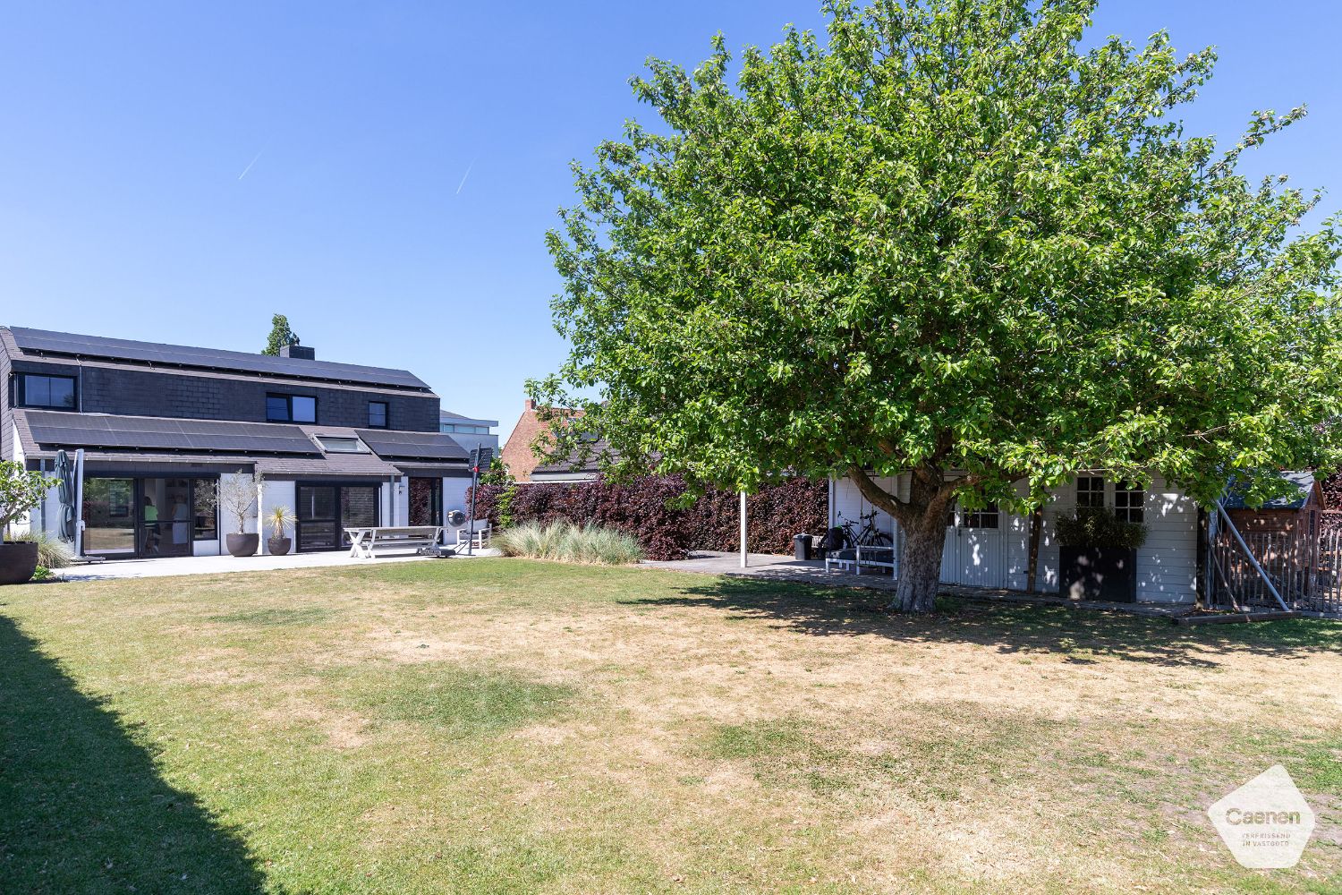 VRIJSTAANDE VILLA met PRAKTIJKRUIMTE, 3 slaapkamers en ONDERHOUDSVRIENDELIJKE TUIN. foto 18