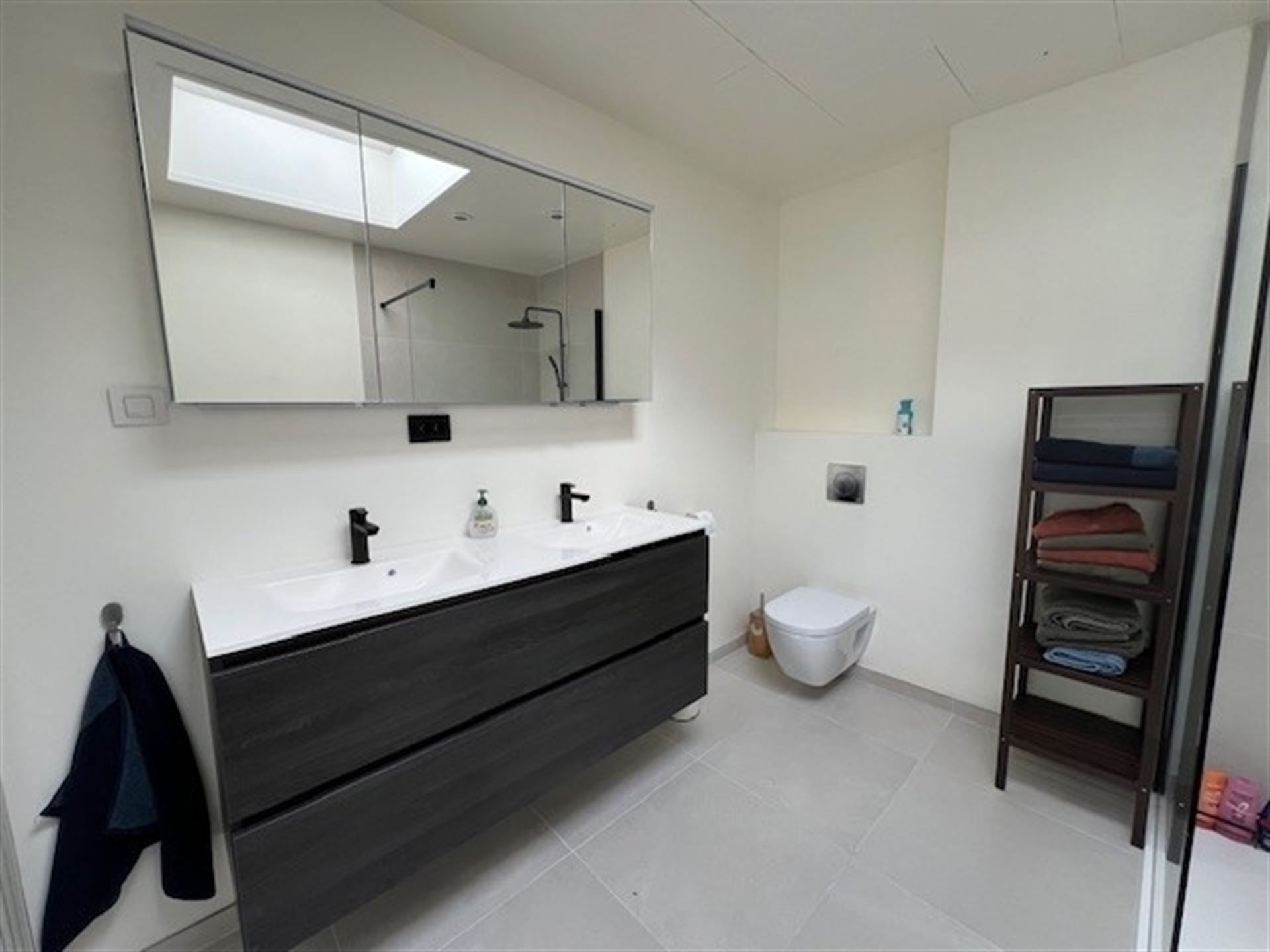 Ruime 4 Slaapkamer Woning in Hartje Kontich foto 7