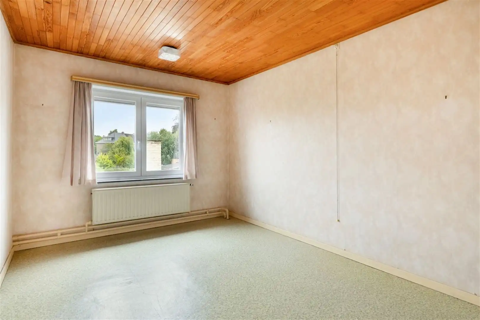 Statige te renoveren woning in deelgemeente Eine foto 10