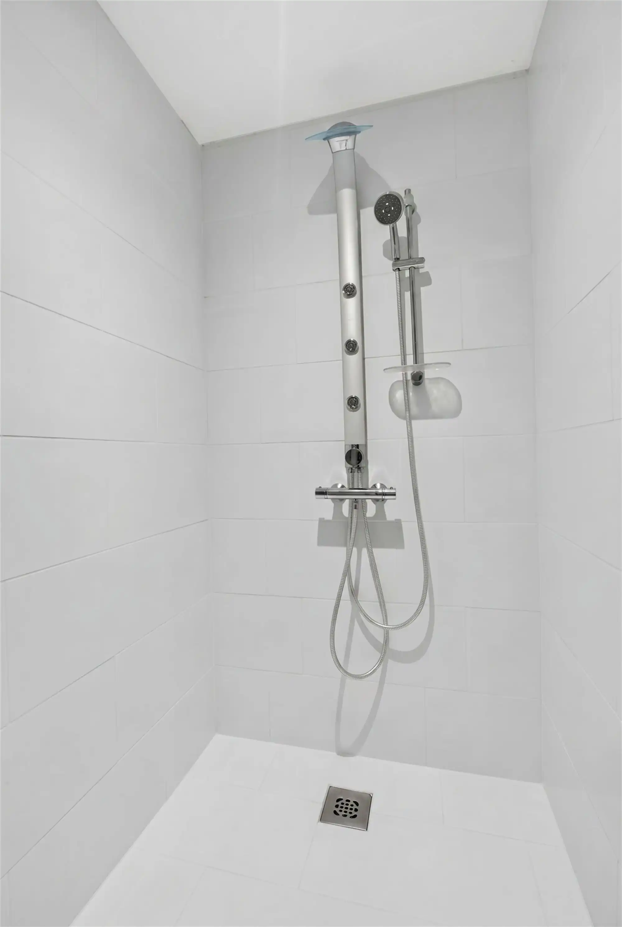 Ruime villa met zuidgerichte tuin en maximale privacy foto 26