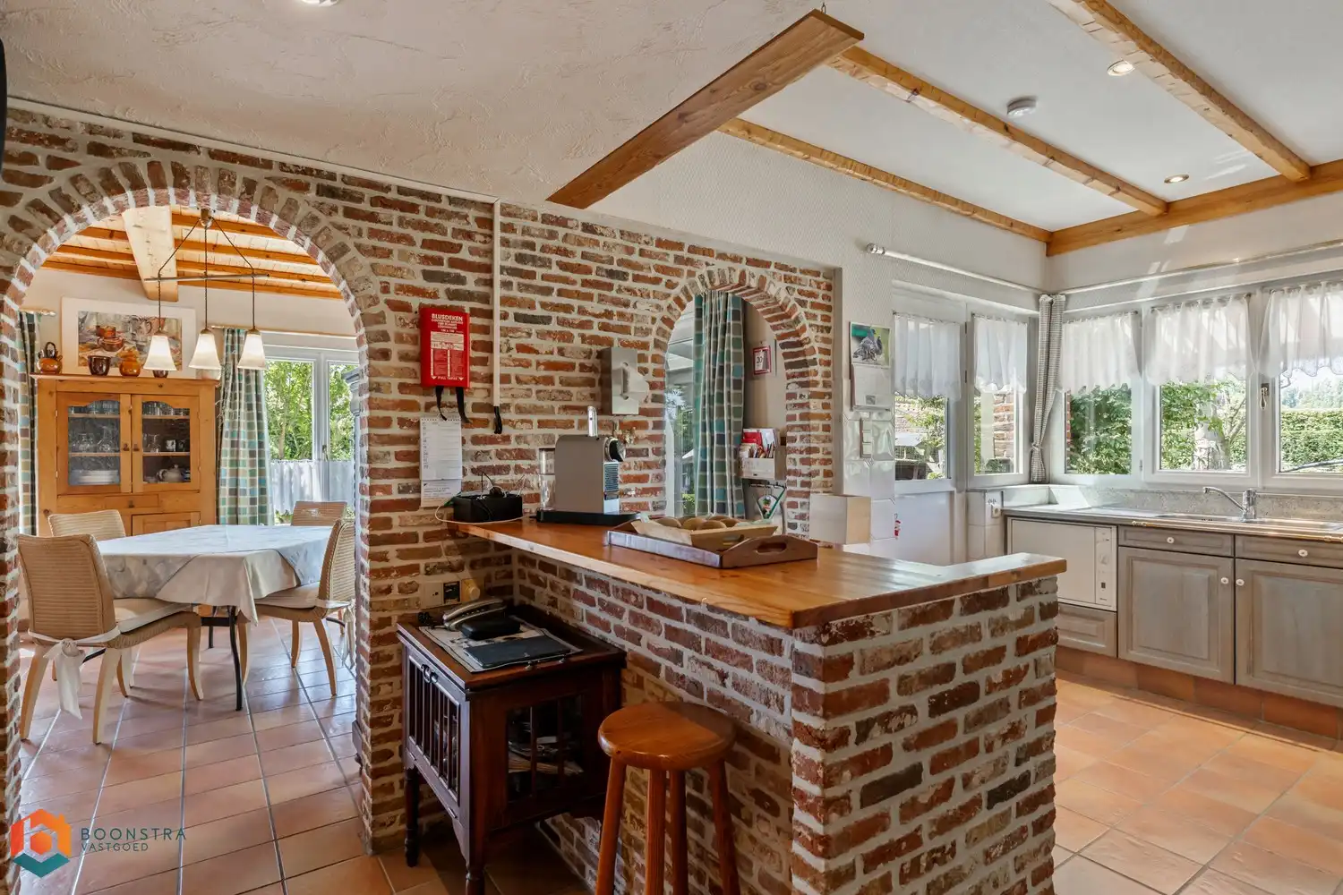 Hoeve op een ruim perceel van 5307 m² in prachtige groene omgeving foto 12