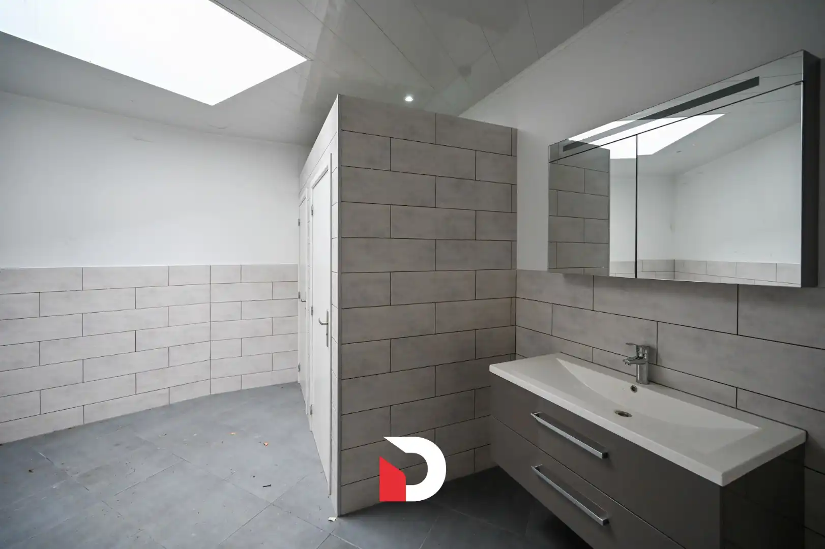 Gerenoveerd handelspand / winkelruimte op een strategische locatie te Assebroek. foto 17