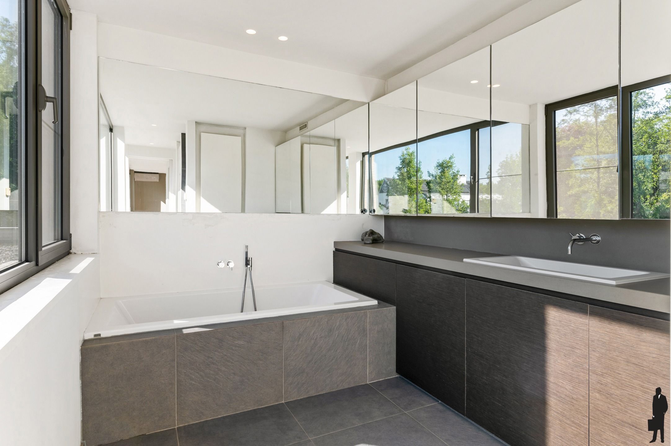 Luxueuze villa te koop in doodlopende straat foto 16