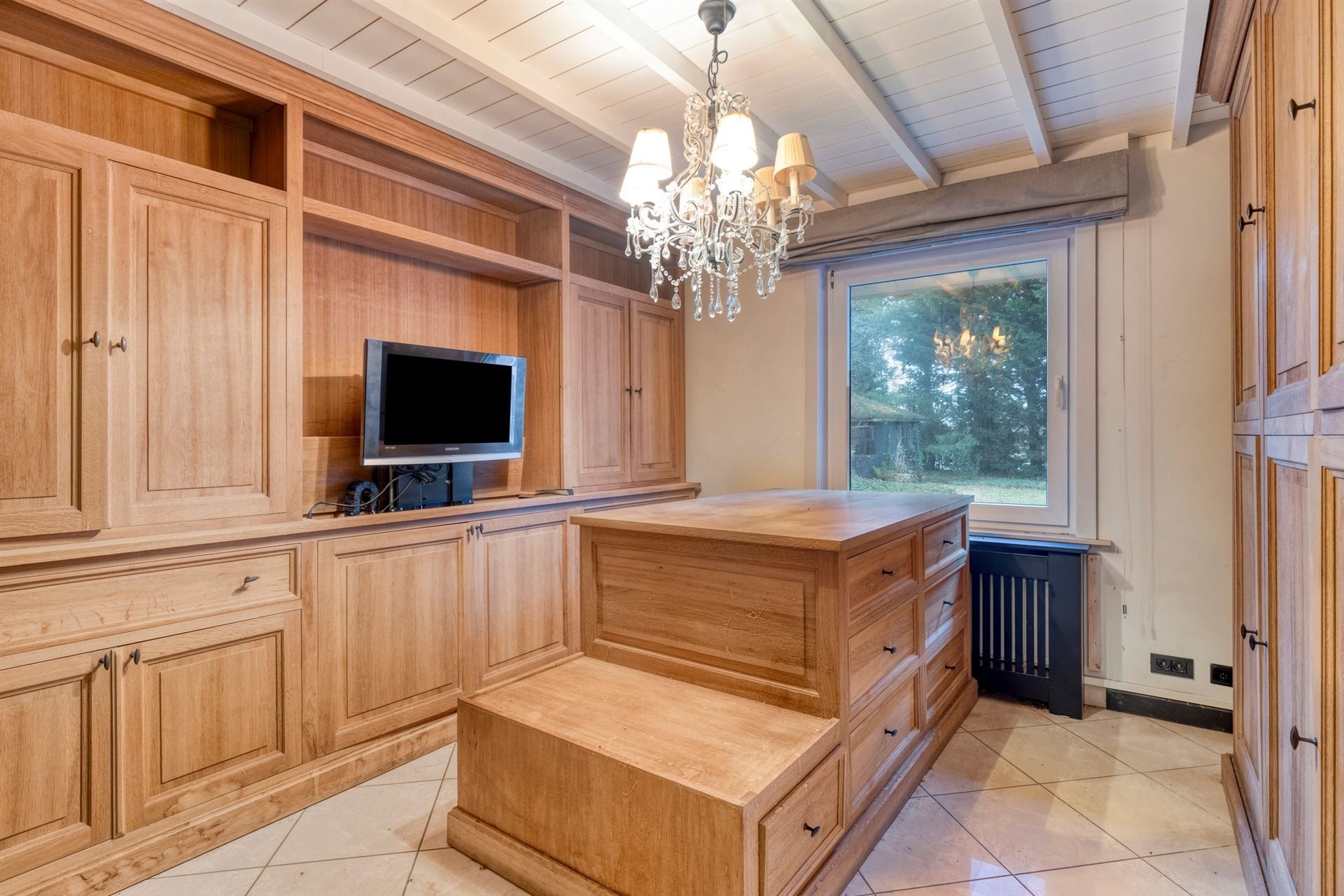 Villa op 1159m² grond. Uitstekend bereikbaar! foto 12